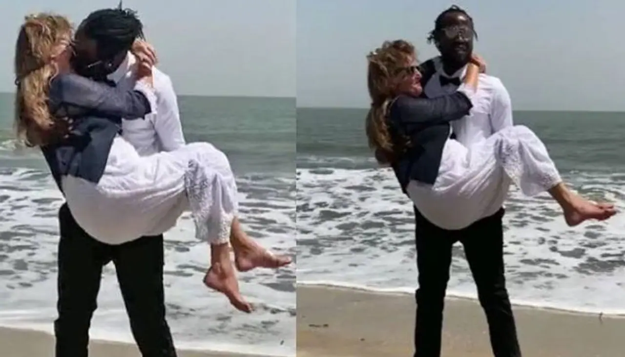 <p>32 കാരനെ വിവാഹം ചെയ്ത ഈ 85കാരിക്ക് ഭർത്താവിന്റെ കൈകളിൽ കിടന്ന് മരിക്കാനാണ് ആഗ്രഹം. കഴിഞ്ഞ 15 വർഷങ്ങളായി പടിഞ്ഞാറന് ആഫ്രിക്കന് രാജ്യമായ ഗാംബിയയിൽ ശാരീരിക ബന്ധത്തിലേർപ്പെടാൻ എത്തുന്ന ടൂറിസ്റ്റുകൾക്ക് സേവനമൊരുക്കുന്നയാളായ ആൽക്കയാണ് യൂറോപ്പിൽ നിന്നുമുള്ള ഫ്രാൻസ്വാ എന്ന സ്ത്രീയെ വിവാഹം ചെയ്തത്.</p> <p>32 കാരനെ വിവാഹം ചെയ്ത ഈ 85കാരിക്ക് ഭർത്താവിന്റെ കൈകളിൽ കിടന്ന് മരിക്കാനാണ് ആഗ്രഹം. കഴിഞ്ഞ 15 വർഷങ്ങളായി പടിഞ്ഞാറന് ആഫ്രിക്കന് രാജ്യമായ ഗാംബിയയിൽ ശാരീരിക ബന്ധത്തിലേർപ്പെടാൻ എത്തുന്ന ടൂറിസ്റ്റുകൾക്ക് സേവനമൊരുക്കുന്നയാളായ ആൽക്കയാണ് യൂറോപ്പിൽ നിന്നുമുള്ള ഫ്രാൻസ്വാ എന്ന സ്ത്രീയെ വിവാഹം ചെയ്തത്.</p>