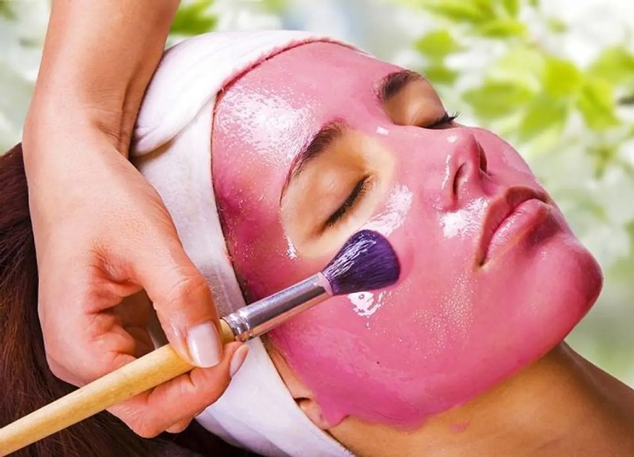 <p>Almost all of us wish to have a soft, glowing and radiant skin; however, with increasing temperature and pollution, it is getting nearly impossible to achieve the same.</p> <p>Almost all of us wish to have a soft, glowing and radiant skin; however, with increasing temperature and pollution, it is getting nearly impossible to achieve the same.</p>