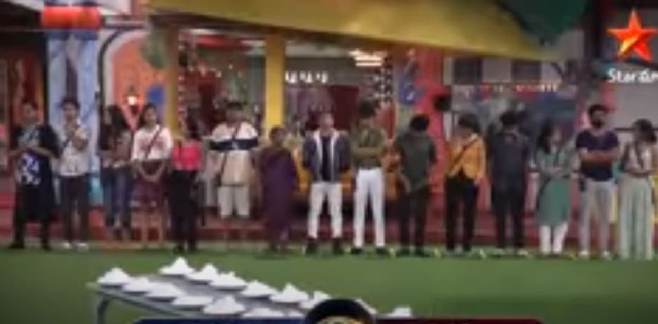 <p>ఇంటి సభ్యులు ప్రతి ఒక్కరు ఇద్దరిద్దరిని నామినేట్‌ చేసుకుంటూ వెళ్తున్నారు. ఇందులో అభిజిత్‌, నోయల్‌ నామినేట్‌ చేసేటప్పుడు పెద్ద దుమారం రేగింది.</p>