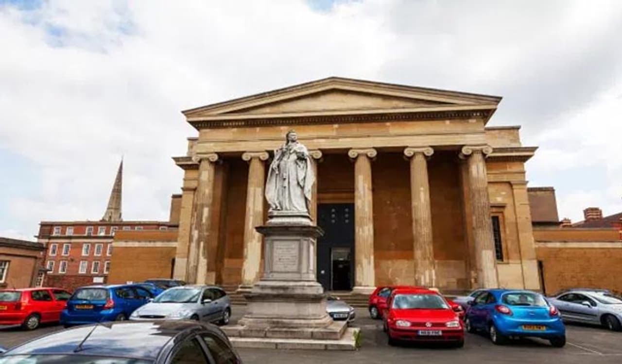 <p> ಯುಕೆ ವೋರ್ಸೆಸ್ಟರ್ ನ್ಯಾಯಾಲಯ ಕಾಂಡೋಮ್ ತೂತು ಮಾಡಿದ ತಪ್ಪಿಗೆ, ಪ್ರೇಮಿಯನ್ನು ಅತ್ಯಾಚಾರದ ಆರೋಪಿ ಎಂದು ಪರಿಗಣಿಸಿ, ನಾಲ್ಕು ವರ್ಷ ಶಿಕ್ಷೆ ವಿಧಿಸಿದೆ.</p> <p> ಯುಕೆ ವೋರ್ಸೆಸ್ಟರ್ ನ್ಯಾಯಾಲಯ ಕಾಂಡೋಮ್ ತೂತು ಮಾಡಿದ ತಪ್ಪಿಗೆ, ಪ್ರೇಮಿಯನ್ನು ಅತ್ಯಾಚಾರದ ಆರೋಪಿ ಎಂದು ಪರಿಗಣಿಸಿ, ನಾಲ್ಕು ವರ್ಷ ಶಿಕ್ಷೆ ವಿಧಿಸಿದೆ.</p>