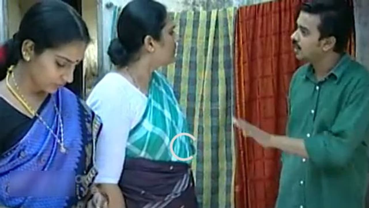 <p>சன் தொலைக்காட்சியில் ஏழு ஆண்டுகளுக்கும் மேலாக ஒளிபரப்பாகி மக்கள் மனதை கவர்ந்த தொடர் மெட்டி ஒலி. அதில் வில்லத்தனமான மாமியாராக வந்து ஒட்டு மொத்த சீரியலையும் விறுவிறுப்பாக்கியவர் சாந்தி வில்லியம்ஸ்.&nbsp;</p>