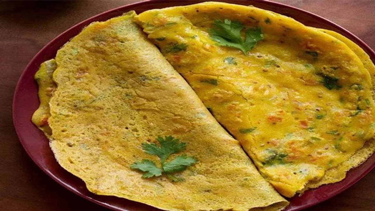 <p>ಉಳಿದಿರುವ ಆಹಾರಗಳು ಸಾಮಾನ್ಯವಾಗಿ ರುಚಿಯನ್ನು ಹೊಂದಿರುವುದಿಲ್ಲ ಮತ್ತು ಪರಿಮಳ ಮತ್ತು ಪೌಷ್ಠಿಕಾಂಶದ ಮೌಲ್ಯಗಳಲ್ಲಿ ಬದಲಾವಣೆ ಕಂಡುಬರುತ್ತದೆ. ಆದ್ದರಿಂದ, ಪ್ರತಿ ಆಹಾರವವೂ ಬಳಕೆಗೆ ಸುರಕ್ಷಿತವಾಗಿದೆಯೆ ಎಂದು ಖಚಿತಪಡಿಸಿಕೊಳ್ಳಲು ಸರಿಯಾದ ರೀತಿಯಲ್ಲಿ ಪುನಃ ಬಿಸಿ ಮಾಡುವ ಅಗತ್ಯವಿದೆ.</p> <p>ಉಳಿದಿರುವ ಆಹಾರಗಳು ಸಾಮಾನ್ಯವಾಗಿ ರುಚಿಯನ್ನು ಹೊಂದಿರುವುದಿಲ್ಲ ಮತ್ತು ಪರಿಮಳ ಮತ್ತು ಪೌಷ್ಠಿಕಾಂಶದ ಮೌಲ್ಯಗಳಲ್ಲಿ ಬದಲಾವಣೆ ಕಂಡುಬರುತ್ತದೆ. ಆದ್ದರಿಂದ, ಪ್ರತಿ ಆಹಾರವವೂ ಬಳಕೆಗೆ ಸುರಕ್ಷಿತವಾಗಿದೆಯೆ ಎಂದು ಖಚಿತಪಡಿಸಿಕೊಳ್ಳಲು ಸರಿಯಾದ ರೀತಿಯಲ್ಲಿ ಪುನಃ ಬಿಸಿ ಮಾಡುವ ಅಗತ್ಯವಿದೆ.</p>