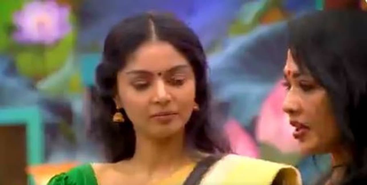 <p>இந்த பிரச்சனை முடிவுக்கு வந்தது போல், இருவரும் காட்டி கொண்டாலும் நாளுக்கு நாள் சூடுபிடித்து வண்ணமாகவே உள்ளது.</p> <p>இந்த பிரச்சனை முடிவுக்கு வந்தது போல், இருவரும் காட்டி கொண்டாலும் நாளுக்கு நாள் சூடுபிடித்து வண்ணமாகவே உள்ளது.</p>