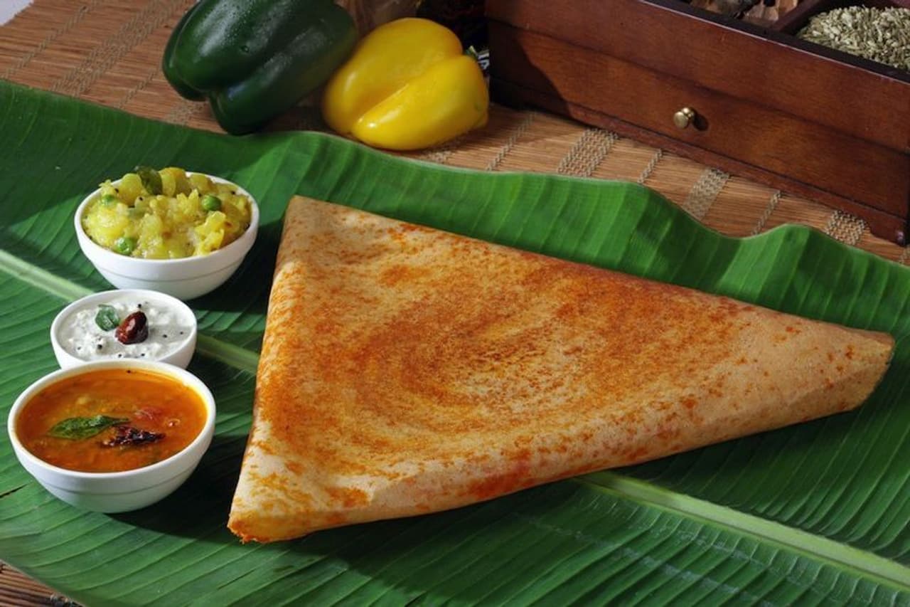 <p>మీరు దోశ ప్రియులా? మామూలుగా చట్నీతో తినే దోశకంటే ఏదైనా స్టఫ్ చేసిన దోశలంటే ఇష్టమా? అయితే ఈ రెసిపీ మీ కోసమే.. చక్కటి ప్రోటీన్ తో కూడిన టేస్టీ టేస్టీ చికెన్ దోశ..</p> <p>మీరు దోశ ప్రియులా? మామూలుగా చట్నీతో తినే దోశకంటే ఏదైనా స్టఫ్ చేసిన దోశలంటే ఇష్టమా? అయితే ఈ రెసిపీ మీ కోసమే.. చక్కటి ప్రోటీన్ తో కూడిన టేస్టీ టేస్టీ చికెన్ దోశ..</p>