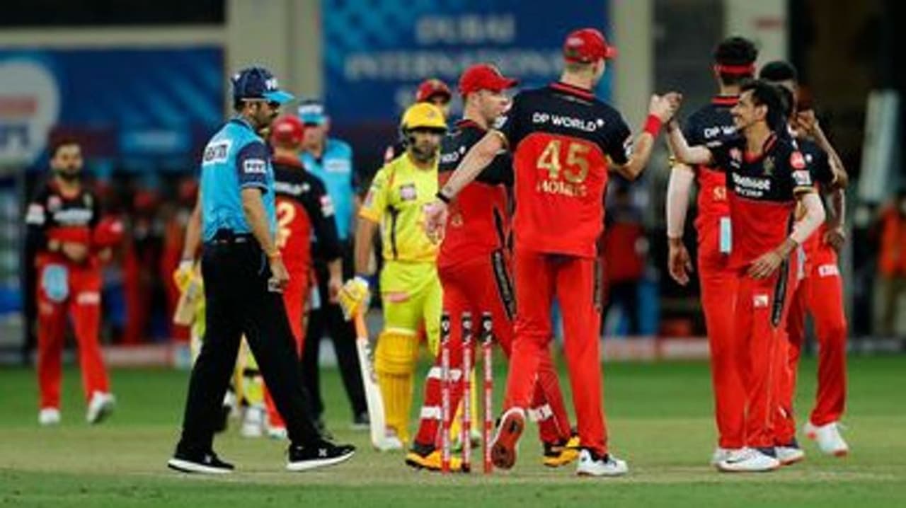 <p>Former champions Chennai Super Kings saw no change to their luck, as their grey patch in the 2020 Indian Premier League (IPL) continued. They suffered a 37 run defeat to Royal Challengers Bangalore (RCB), in Dubai, on Saturday, as they stay at the sixth spot of the table. Meanwhile, we analyse some important talking points from the game.</p>