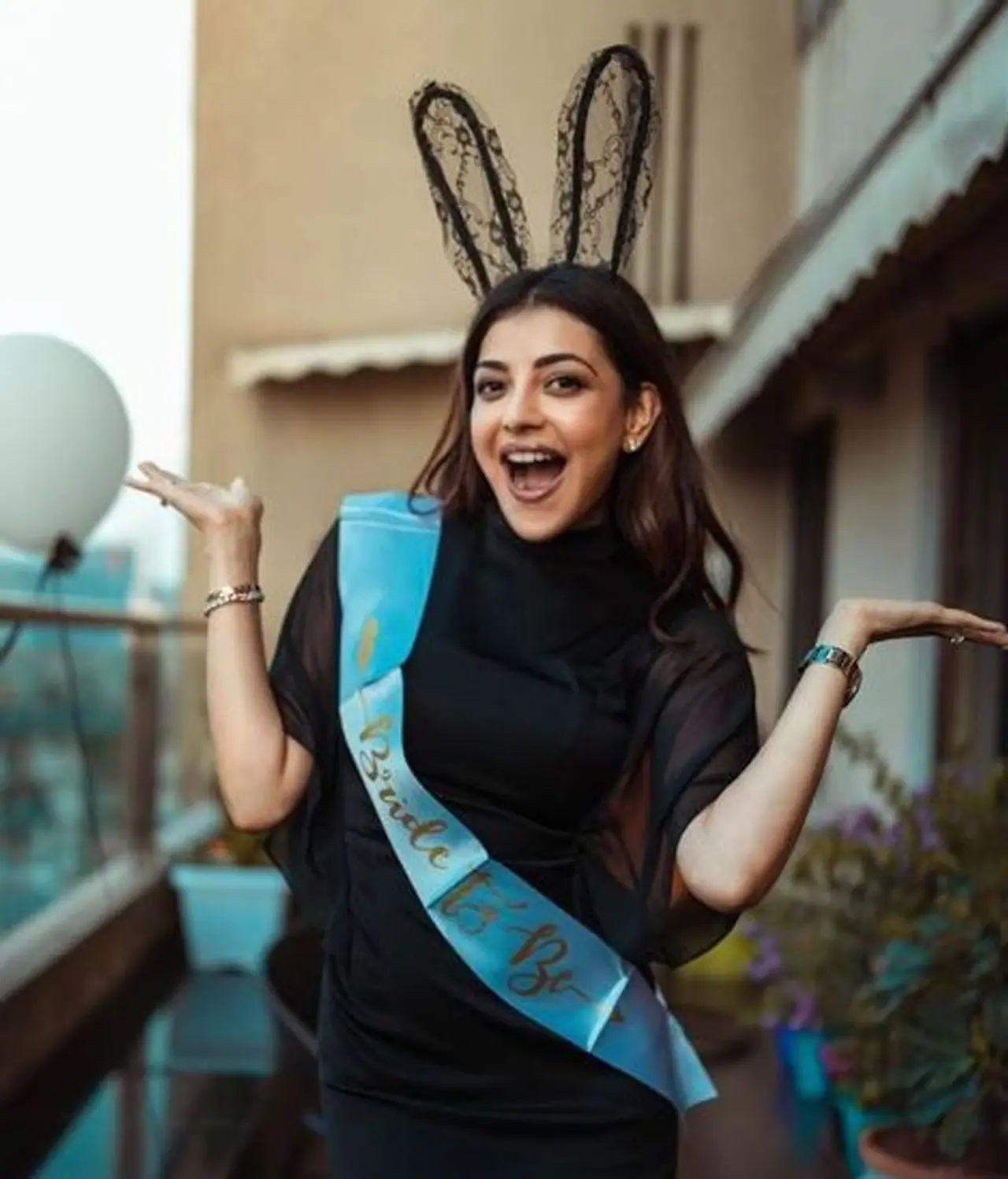 <p>ಈ ದಿನಗಳಲ್ಲಿ ನಟಿ ಕಾಜಲ್‌ ಅಗರ್‌ವಾಲ್‌ ಸಖತ್‌ ಸುದ್ದಿಯಲ್ಲಿದ್ದಾರೆ.</p>