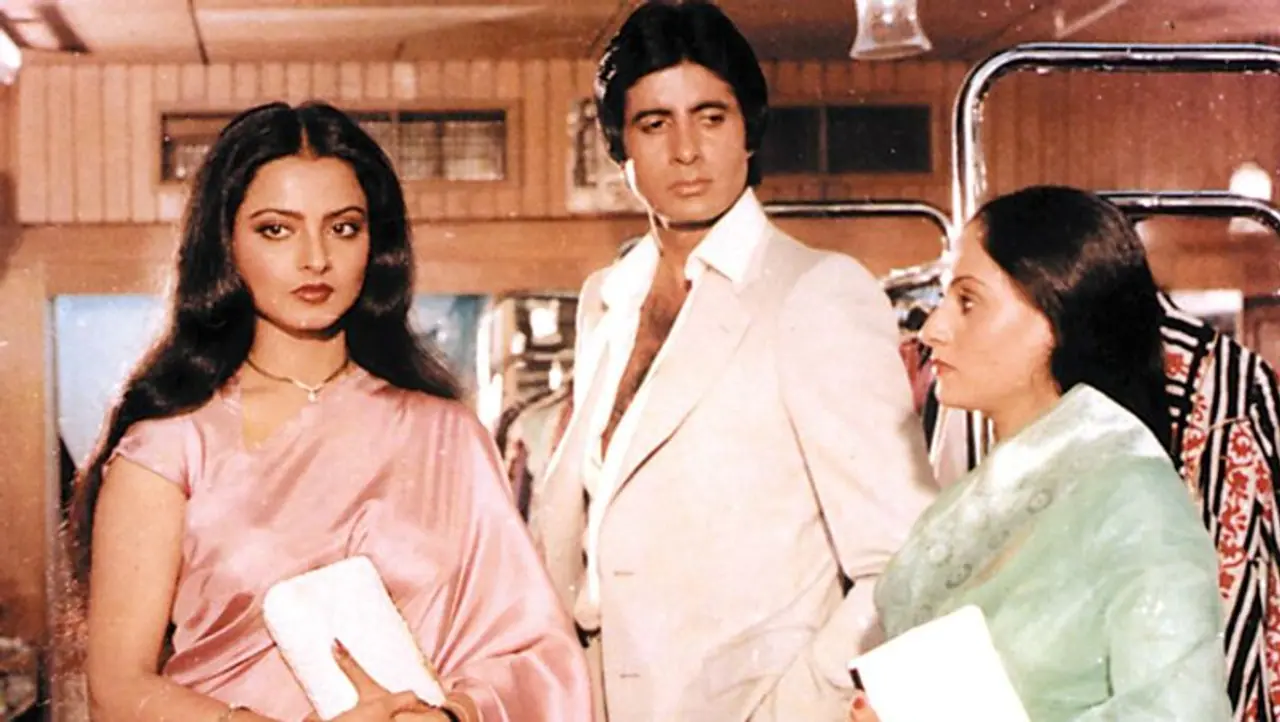 <p>ಅಮಿತಾಬ್‌ ಜಯಾ ಹಾಗೂ ರೇಖಾರ ನಡುವೆ ಸಂಬಂಧ ಹೇಗಿದೆ ಎಂಬುದು ಎಲ್ಲರಿಗೂ ತಿಳಿದಿದೆ. ಈ ಮೂವರು ಇಲ್ಲಿವರೆಗೆ ನಟಿಸಿದ್ದು ಒಂದೇ ಒಂದು ಸಿನಿಮಾದಲ್ಲಿ.&nbsp;</p>