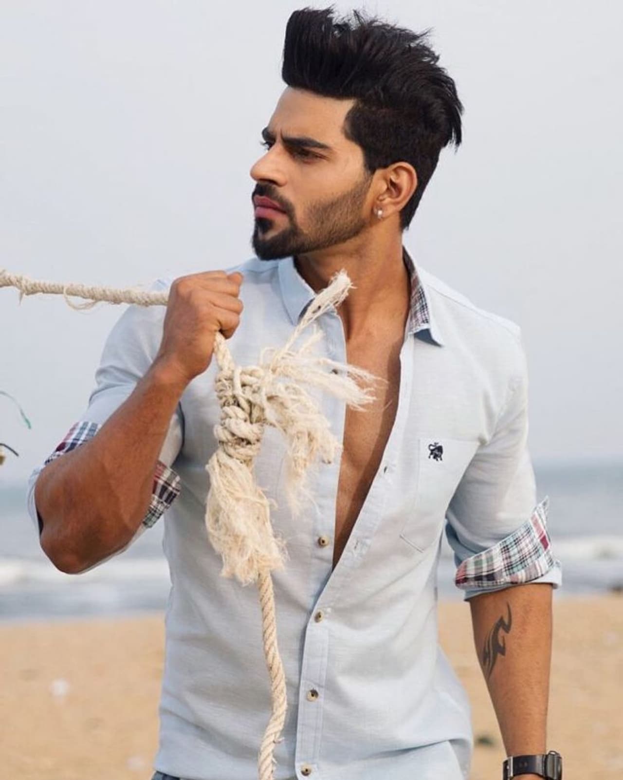 <p>பிக்பாஸ் சீசன் 4 நிகழ்ச்சியில் மாடல் பாலாஜி முருகதாஸ் பங்கேற்றுள்ளார். அனைவரும் தங்களுடைய வாழ்வில் கடந்து வந்த பாதை குறித்து பேசும் போது, பாலாஜி தனது சின்ன வயது கஷ்டங்கள் குறித்து உருக்கமாக பேசினார். </p> <p>பிக்பாஸ் சீசன் 4 நிகழ்ச்சியில் மாடல் பாலாஜி முருகதாஸ் பங்கேற்றுள்ளார். அனைவரும் தங்களுடைய வாழ்வில் கடந்து வந்த பாதை குறித்து பேசும் போது, பாலாஜி தனது சின்ன வயது கஷ்டங்கள் குறித்து உருக்கமாக பேசினார். </p>