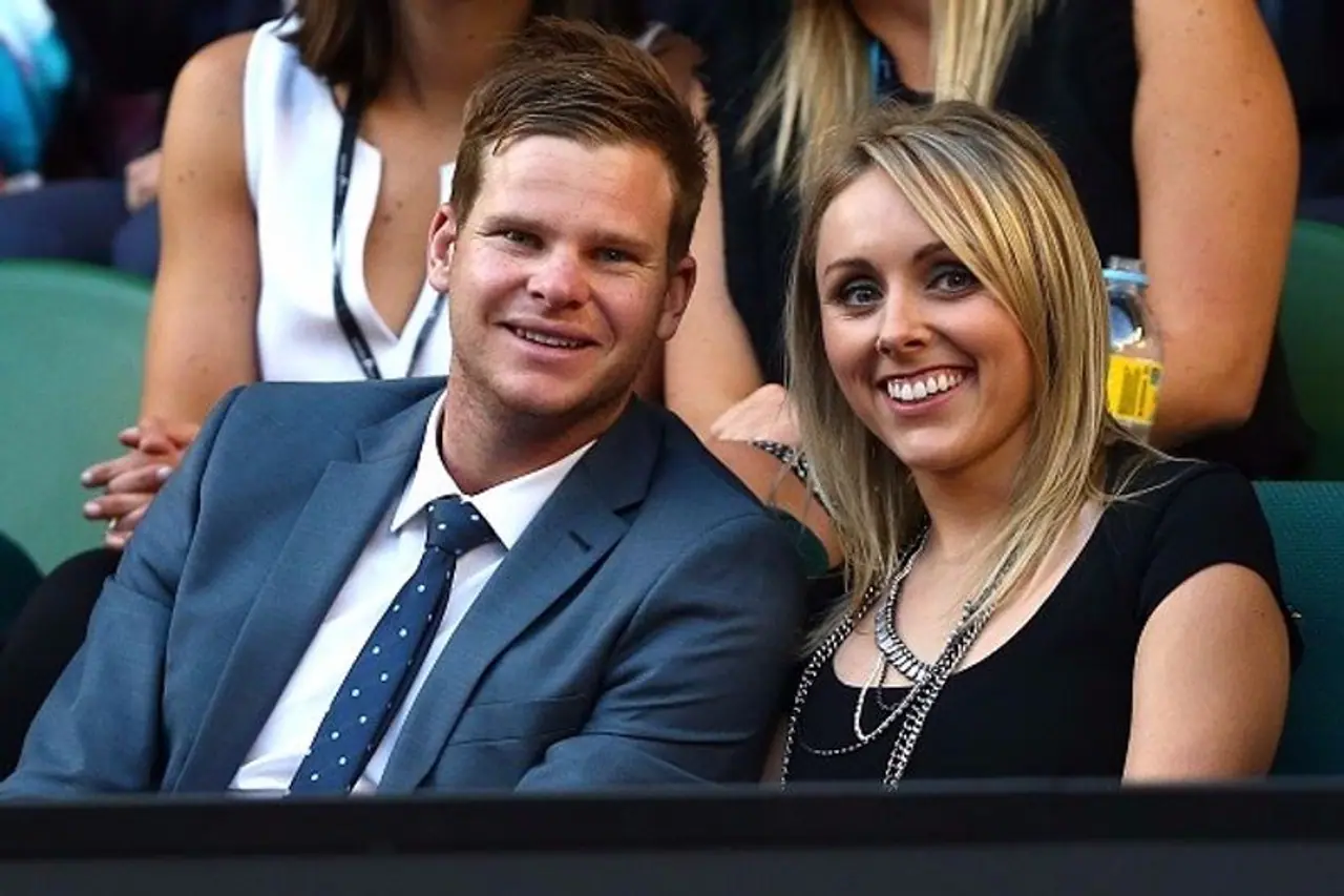 <p>ஆஸி நட்சத்திர பேட்ஸ்மேன் ஸ்டீவ் ஸ்மித் 2011 இல் பிக் பாஷ் லீக்கின் போது டேனீலா வில்லிஸுடன் முதல் உரையாடலை நடத்தினார்.ஸ்டீவ் ஸ்மித்துடன் டேனியல் சந்தித்ததும் மிகவும் சுவாரஸ்யமானது. ஸ்மித் முதன்முதலில் டேனியல் உடன் 2011 இல் ஒரு டான்ஸ் பாரில் பேசினார்.<br /> </p> <p>ஆஸி நட்சத்திர பேட்ஸ்மேன் ஸ்டீவ் ஸ்மித் 2011 இல் பிக் பாஷ் லீக்கின் போது டேனீலா வில்லிஸுடன் முதல் உரையாடலை நடத்தினார்.ஸ்டீவ் ஸ்மித்துடன் டேனியல் சந்தித்ததும் மிகவும் சுவாரஸ்யமானது. ஸ்மித் முதன்முதலில் டேனியல் உடன் 2011 இல் ஒரு டான்ஸ் பாரில் பேசினார்.<br /> </p>