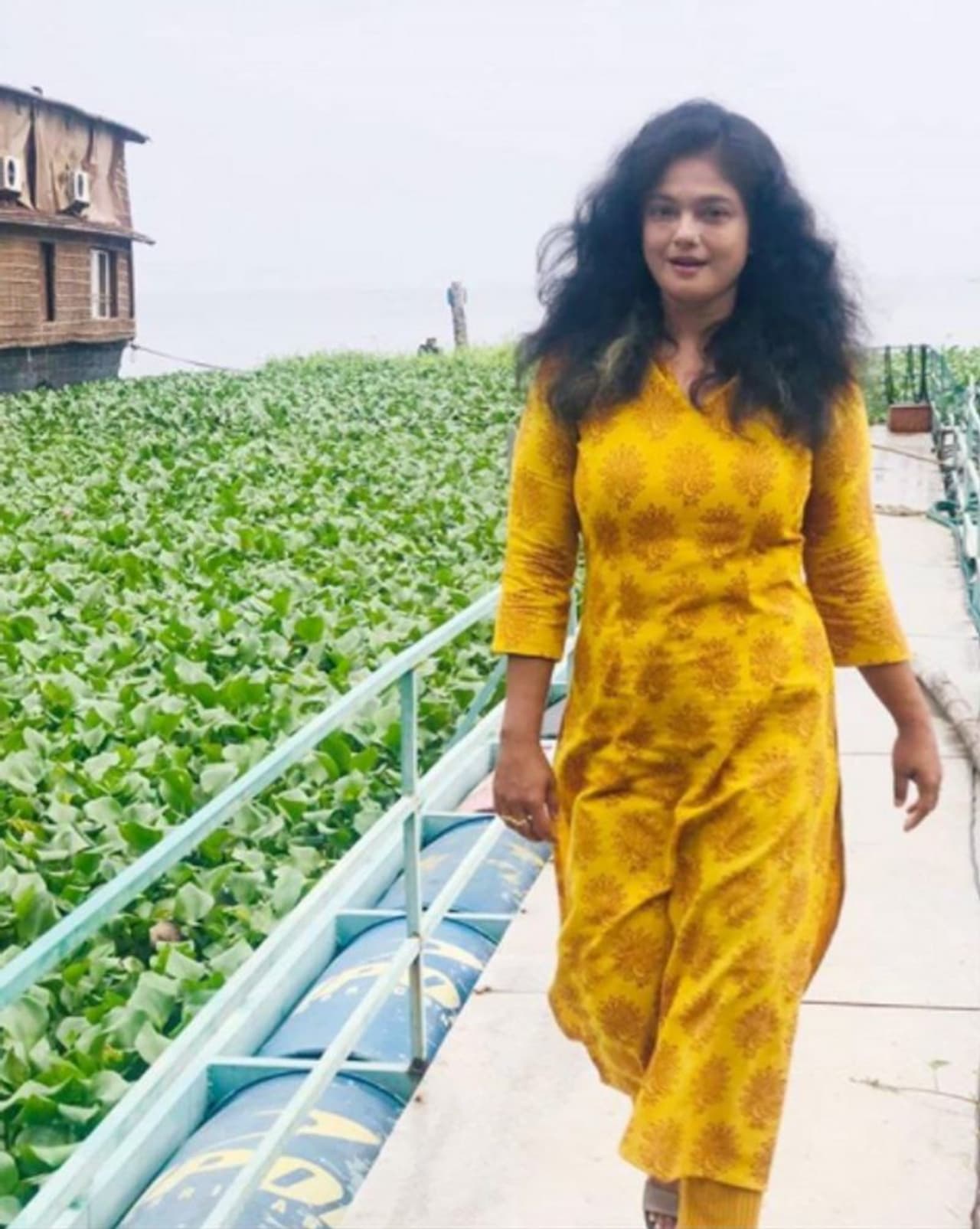 <p>മഞ്ജുവിന്റെ പുതിയ ലുക്കാണ് ഇപ്പോൾ സോഷ്യൽ മീഡിയയിൽ വൈറലാകുന്നത്. നടി തന്നെയാണ് ചിത്രം ഇൻസ്റ്റഗ്രാം പേജിൽ പങ്കുവെച്ചിരിക്കുന്നത്. (courtesy instagram photos)</p>