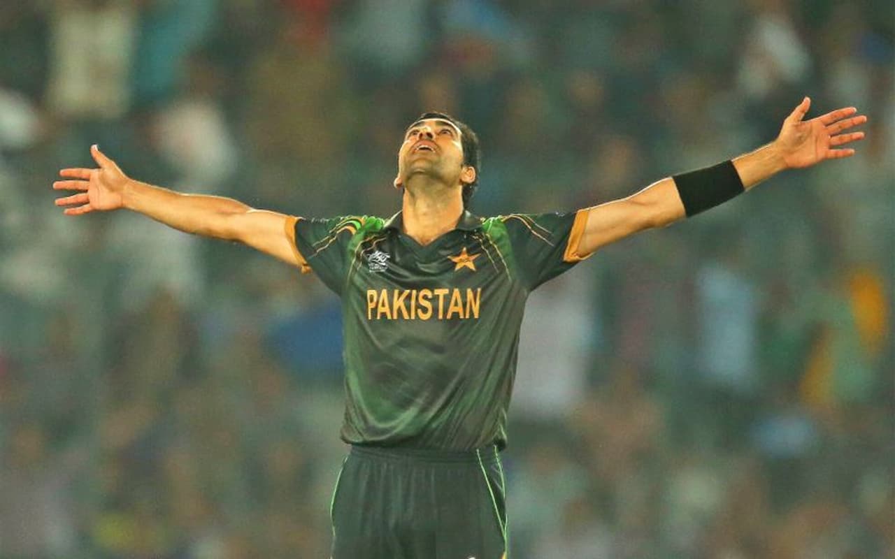 <p>ಪಾಕಿಸ್ತಾನ ಕ್ರಿಕೆಟ್ ಕಂಡ ಮಾರಕ ವೇಗಿಗಳ ಪೈಕಿ ಉಮರ್ ಗುಲ್ ಕೂಡಾ ಒಬ್ಬರಾಗಿದ್ದಾರೆ.</p>