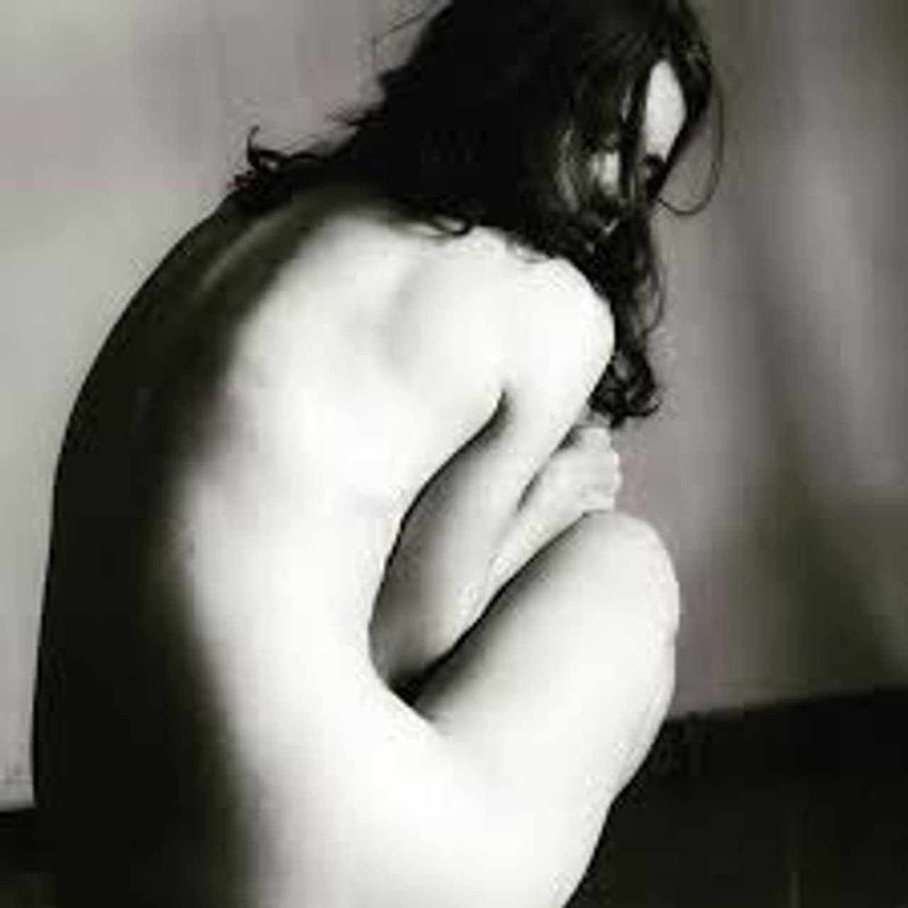 <p>ಇಲ್ಲೊಂದು ಮಗು ಮಾಡಬಾರದ ಕೆಲಸ ಮಾಡಿದೆ. ಅಮ್ಮನ ಬೆತ್ತಲೆ ಪೋಟೋ ಕ್ಲಿಕ್ಕಿಸಿದ್ದು ಅಲ್ಲದೆ ಅಮ್ಮನ ಸಹೋದ್ಯೋಗಿಗಳು ಸೇರಿದಂತೆ ಕಾಂಟಾಕ್ಟ್ ಲಿಸ್ಟ್ ನಲ್ಲಿ ಇರುವ ಎಲ್ಲರಿಗೂ ಕಳುಹಿಸಿದೆ.</p> <p>ಇಲ್ಲೊಂದು ಮಗು ಮಾಡಬಾರದ ಕೆಲಸ ಮಾಡಿದೆ. ಅಮ್ಮನ ಬೆತ್ತಲೆ ಪೋಟೋ ಕ್ಲಿಕ್ಕಿಸಿದ್ದು ಅಲ್ಲದೆ ಅಮ್ಮನ ಸಹೋದ್ಯೋಗಿಗಳು ಸೇರಿದಂತೆ ಕಾಂಟಾಕ್ಟ್ ಲಿಸ್ಟ್ ನಲ್ಲಿ ಇರುವ ಎಲ್ಲರಿಗೂ ಕಳುಹಿಸಿದೆ.</p>