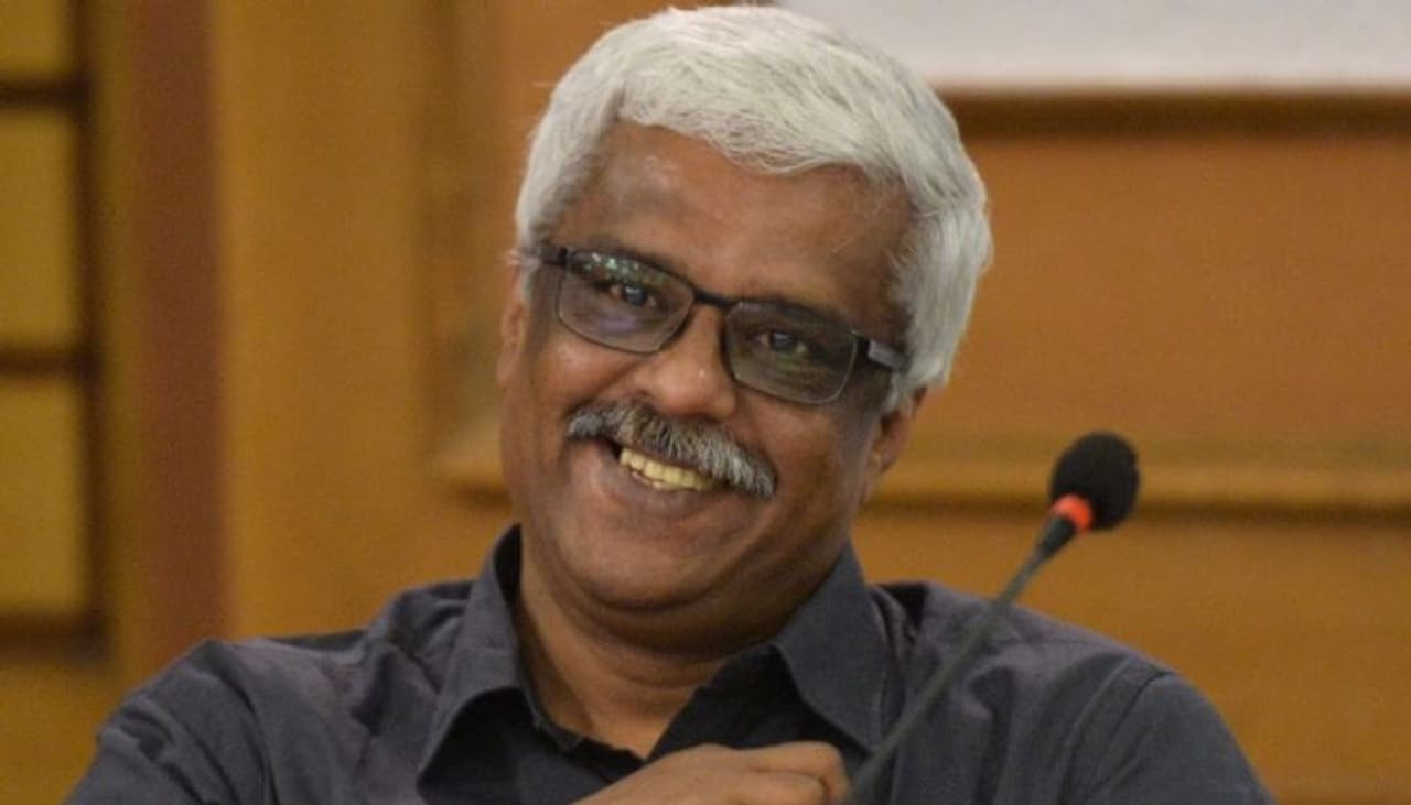 <p>ഒടുവിൽ ലൈഫ് കോഴ വിവാദത്തിൽ സംസ്ഥാന വിജിലൻസിന്റെ അന്വേഷണം മുഖ്യമന്ത്രിയുടെ ഓഫീസിലേക്ക് എത്തുകയാണ്.</p> <p>ഒടുവിൽ ലൈഫ് കോഴ വിവാദത്തിൽ സംസ്ഥാന വിജിലൻസിന്റെ അന്വേഷണം മുഖ്യമന്ത്രിയുടെ ഓഫീസിലേക്ക് എത്തുകയാണ്.</p>