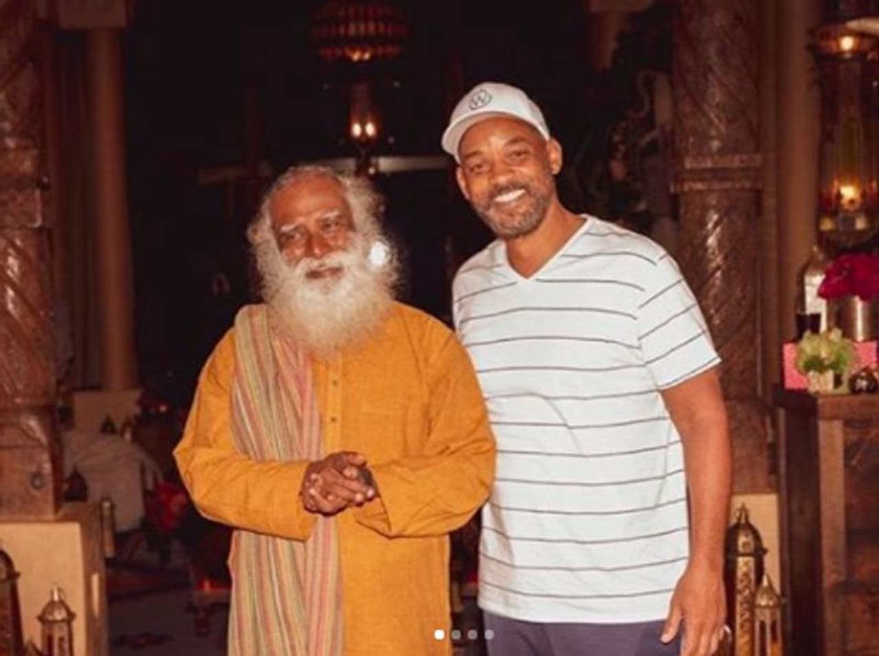 <p>ಆಧ್ಯಾತ್ಮ ಗುರು ಸದ್ಗುರು ಅಮೆರಿಕದಲ್ಲಿದ್ದು ಅಲ್ಲಿ ತಮ್ಮ ಅನುಯಾಯಿ ಹಾಲಿವುಡ್ ನಟನನ್ನು ಭೇಟಿಯಾಗಿದ್ದಾರೆ.</p> <p>ಆಧ್ಯಾತ್ಮ ಗುರು ಸದ್ಗುರು ಅಮೆರಿಕದಲ್ಲಿದ್ದು ಅಲ್ಲಿ ತಮ್ಮ ಅನುಯಾಯಿ ಹಾಲಿವುಡ್ ನಟನನ್ನು ಭೇಟಿಯಾಗಿದ್ದಾರೆ.</p>