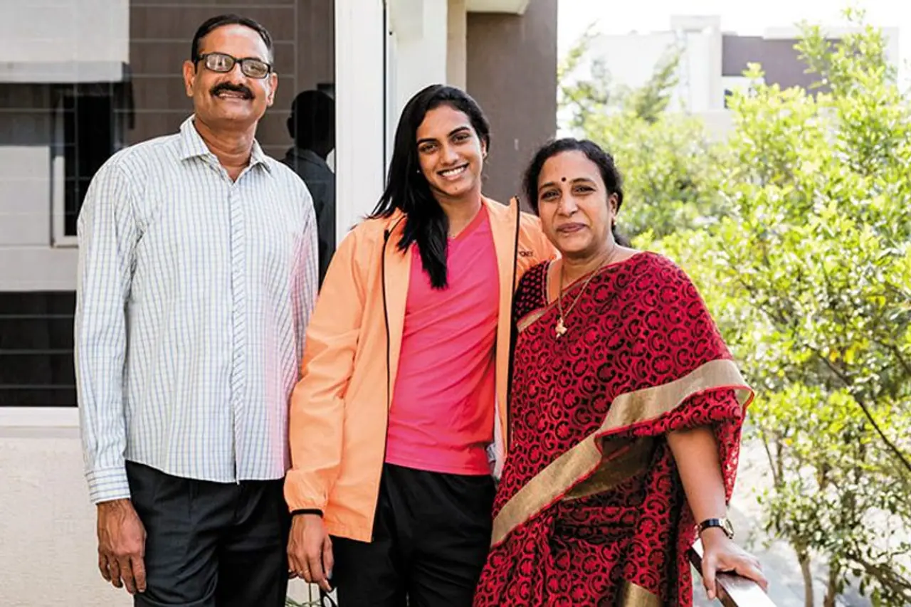 <p>PV Sindhu has been in the news of late owing to an alleged rift with her father and coach Pullela Gopichand. Nonetheless, she has cleared the air on the same, as to what exactly is the case.</p> <p>PV Sindhu has been in the news of late owing to an alleged rift with her father and coach Pullela Gopichand. Nonetheless, she has cleared the air on the same, as to what exactly is the case.</p>