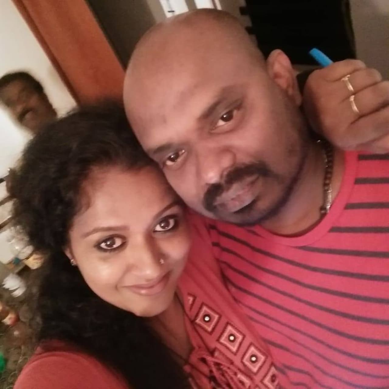 <p>"ഇന്ന് ഞങ്ങളുടെ വിവാഹ വാര്ഷികമാണ്. ഇതിനിടയിൽ തന്നെ പലരും പല പ്രാവശ്യം ഞങ്ങളെ ഡിവോഴ്സ് ചെയ്യിപ്പിച്ചു.. സുനിച്ചനെ ആത്മഹത്യ ചെയ്യിപ്പിച്ചു.."</p> <p>"ഇന്ന് ഞങ്ങളുടെ വിവാഹ വാര്ഷികമാണ്. ഇതിനിടയിൽ തന്നെ പലരും പല പ്രാവശ്യം ഞങ്ങളെ ഡിവോഴ്സ് ചെയ്യിപ്പിച്ചു.. സുനിച്ചനെ ആത്മഹത്യ ചെയ്യിപ്പിച്ചു.."</p>