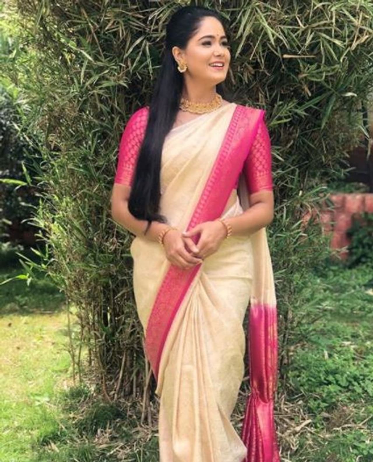 <p>ಜೀ ಕನ್ನಡ ವಾಹಿನಿಯಲ್ಲಿ ಪ್ರಸಾರವಾಗುತ್ತಿರುವ 'ಪಾರು' ಧಾರಾವಾಹಿ ನಟಿ ಮೋಕ್ಷಿತಾ ಪೈ.</p>