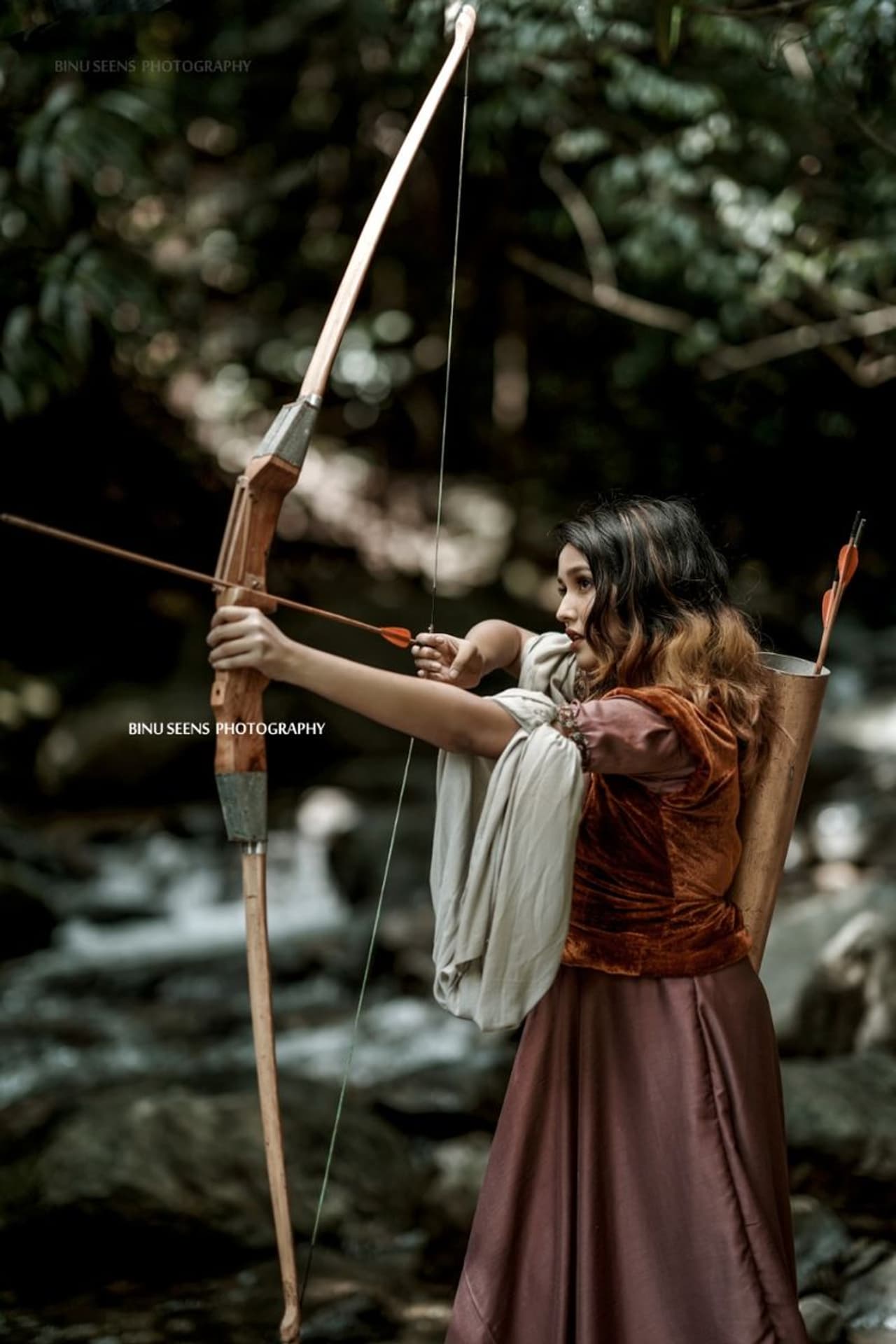 <p>പ്രശസ്ത നോവലിസ്റ്റ് സി എസ് ലിയൂസ് എഴുതിയ ഏഴ് പുസ്തകങ്ങളുടെ സമാഹാരമായ ദി ക്രോണിക്കിൾസ് ഓഫ് നാർനിയ എന്ന നോവലിനെ ആധാരമാക്കി ഹോളിവുഡ്ഡില്‍ സംവിധാനം ചെയ്ത് സീരിസ് സിനിമയാണ് ദി ക്രോണിക്കിൾസ് ഓഫ് നാർനിയ.&nbsp;</p>