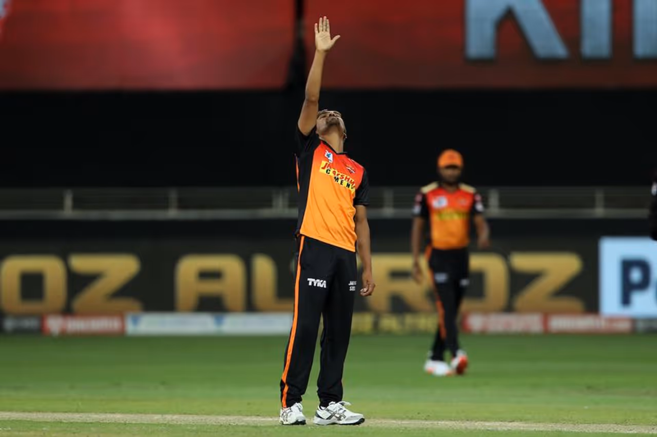 <p>Former champions Sunrisers Hyderabad (SRH) came up with a dominating performance, as they outplayed Royal Challengers Bangalore (RCB) in Match 52 of the Indian Premier League (IPL) 2020, in Sharjah, on Saturday. It was Sandeep Sharma's great spell of 2/20 that immensely helped the side in staying alive for the playoffs contention.</p> <p>Former champions Sunrisers Hyderabad (SRH) came up with a dominating performance, as they outplayed Royal Challengers Bangalore (RCB) in Match 52 of the Indian Premier League (IPL) 2020, in Sharjah, on Saturday. It was Sandeep Sharma's great spell of 2/20 that immensely helped the side in staying alive for the playoffs contention.</p>