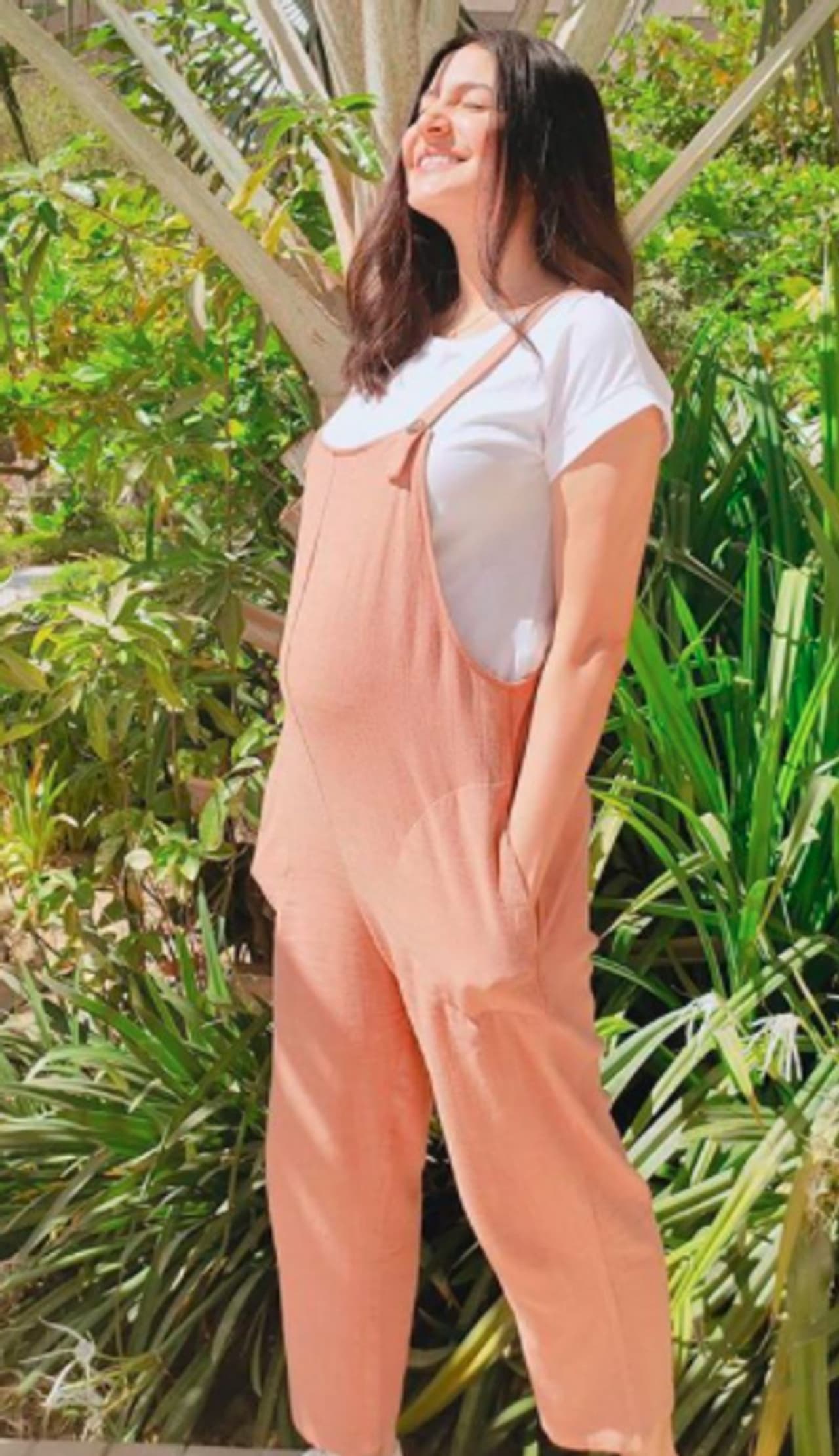 <p>ಕೊರೋನಾ ವೈರಸ್ ಮಧ್ಯೆಯೇ ಎಲ್ಲಡೆ ನವರಾತ್ರಿ ಹಬ್ಬವನ್ನು ಸರಳವಾಗಿ ಆಚರಿಸಲಾಗ್ತಿದೆ.</p> <p>ಕೊರೋನಾ ವೈರಸ್ ಮಧ್ಯೆಯೇ ಎಲ್ಲಡೆ ನವರಾತ್ರಿ ಹಬ್ಬವನ್ನು ಸರಳವಾಗಿ ಆಚರಿಸಲಾಗ್ತಿದೆ.</p>