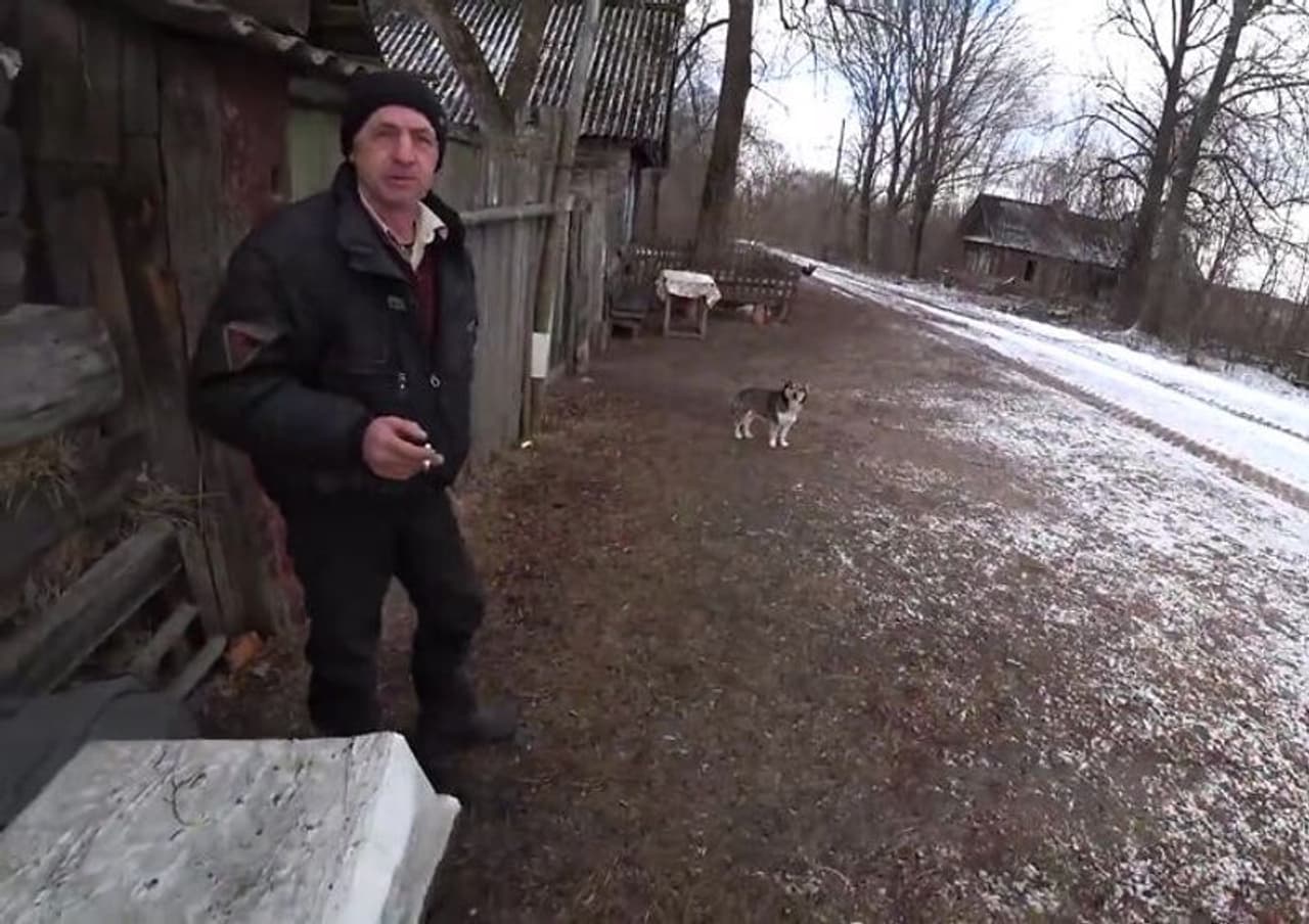 <p>ചെര്ണോബില് എക്സ്ക്ലൂഷന് സോണിലേക്കാണ് റിച്ച് യാത്ര നടത്തിയത്. ഏറ്റവും അപകടകരമായി അറിയപ്പെടുന്ന സ്ഥലമാണ് ഇത്. സാധാരണയായി മാധ്യമപ്രവര്ത്തകര്, ഗവേഷകര്, വിനോദസഞ്ചാരികള് എന്നിവര് ഇവിടം സന്ദര്ശിക്കാറുണ്ട്. അവിടെ ആരംഭിച്ചിട്ടുള്ള ഡാര്ക്ക് ടൂറിസവും പ്രസിദ്ധമാണ്. ദുരന്തം സംഭവിച്ച് 30 വര്ഷം മുമ്പ് ദുരന്തം സംഭിച്ചപ്പോഴുണ്ടായ അത്രയും അപകടം ഇപ്പോഴില്ലെങ്കിലും സത്യത്തില് ഇവിടേക്ക് ആളുകളെ അധികം സ്വാഗതം ചെയ്യുന്നില്ല. </p> <p>ചെര്ണോബില് എക്സ്ക്ലൂഷന് സോണിലേക്കാണ് റിച്ച് യാത്ര നടത്തിയത്. ഏറ്റവും അപകടകരമായി അറിയപ്പെടുന്ന സ്ഥലമാണ് ഇത്. സാധാരണയായി മാധ്യമപ്രവര്ത്തകര്, ഗവേഷകര്, വിനോദസഞ്ചാരികള് എന്നിവര് ഇവിടം സന്ദര്ശിക്കാറുണ്ട്. അവിടെ ആരംഭിച്ചിട്ടുള്ള ഡാര്ക്ക് ടൂറിസവും പ്രസിദ്ധമാണ്. ദുരന്തം സംഭവിച്ച് 30 വര്ഷം മുമ്പ് ദുരന്തം സംഭിച്ചപ്പോഴുണ്ടായ അത്രയും അപകടം ഇപ്പോഴില്ലെങ്കിലും സത്യത്തില് ഇവിടേക്ക് ആളുകളെ അധികം സ്വാഗതം ചെയ്യുന്നില്ല. </p>