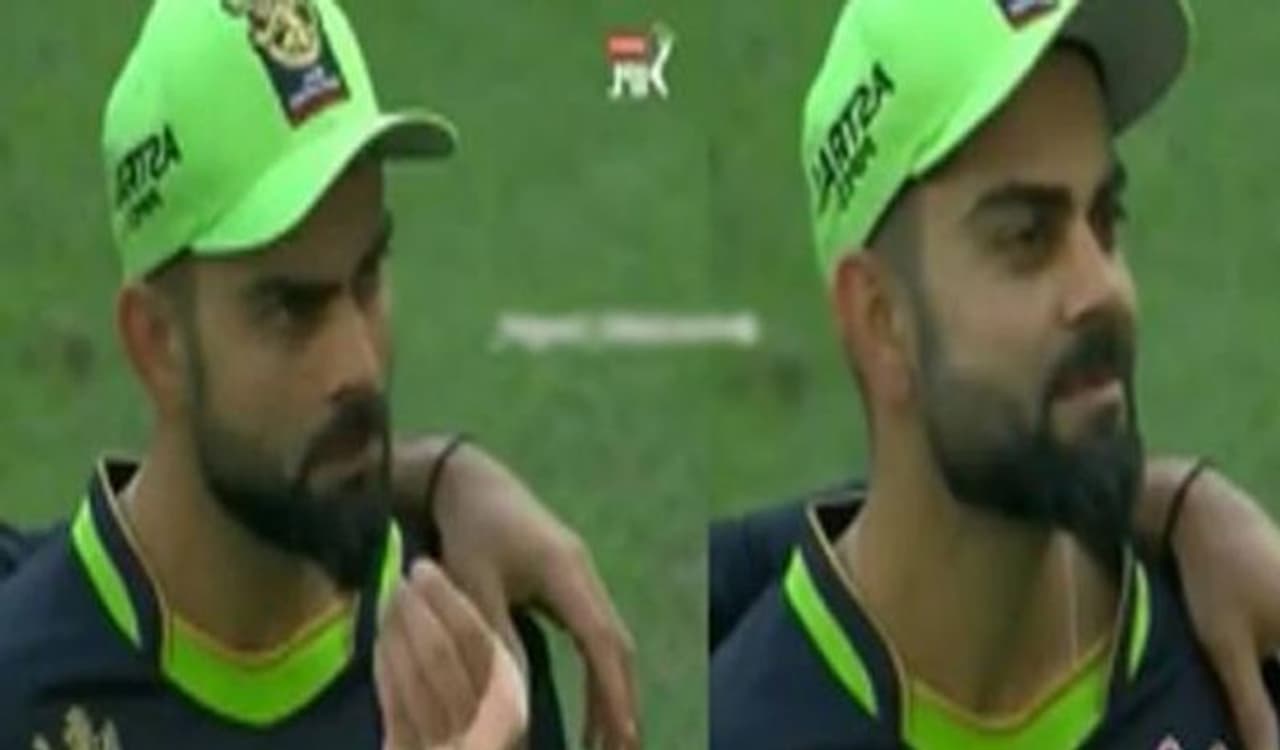 <p>ఐపీఎల్ 2020లో ఆదివారం జరిగిన 44వ మ్యాచ్ లో రాయల్ ఛాలెంజర్స్ బెంగళూరు, చెన్నై సూపర్ కింగ్స్ తో తలపడింది. ఎనిమిది వికెట్ల తేడాతో ఈ మ్యాచ్ లో చివరికి చెన్నై ఘనవిజయం సాధించింది. ఈ మ్యాచ్లో ఆర్సిబి మొదట బ్యాటింగ్ చేసి ఆర్సీబీకి146 పరుగుల లక్ష్యాన్ని నిర్దేశించింది, ఈ మ్యాచ్లో ఆర్సిబి ఓడిపోయినప్పటికీ కోహ్లీ వార్తల్లో నిలిచాడు. </p> <p>ఐపీఎల్ 2020లో ఆదివారం జరిగిన 44వ మ్యాచ్ లో రాయల్ ఛాలెంజర్స్ బెంగళూరు, చెన్నై సూపర్ కింగ్స్ తో తలపడింది. ఎనిమిది వికెట్ల తేడాతో ఈ మ్యాచ్ లో చివరికి చెన్నై ఘనవిజయం సాధించింది. ఈ మ్యాచ్లో ఆర్సిబి మొదట బ్యాటింగ్ చేసి ఆర్సీబీకి146 పరుగుల లక్ష్యాన్ని నిర్దేశించింది, ఈ మ్యాచ్లో ఆర్సిబి ఓడిపోయినప్పటికీ కోహ్లీ వార్తల్లో నిలిచాడు. </p>