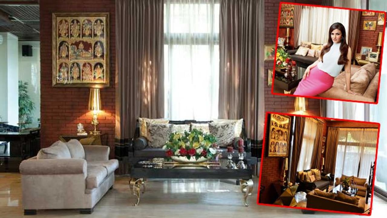 <p>'ನನ್ನ ಬಂಗಲೆಗೆ ಫ್ಯೂಜನ್ ಬಯಸುತ್ತಿದ್ದೆ. ನನಗೆ ಕೇರಳದ ಮನೆಗಳು ತುಂಬಾ ಇಷ್ಟ. ಅಲ್ಲಿಂದ ಸ್ಫೂರ್ತಿ ಪಡೆದು, ನಾನು ಈ ಮನೆಯನ್ನು ವಿನ್ಯಾಸಗೊಳಿಸಿದೆ' ಎಂದು ರವೀನಾ ತನ್ನ ಮನೆಯ ಬಗ್ಗೆ ಹೇಳುತ್ತಾರೆ.</p> <p>'ನನ್ನ ಬಂಗಲೆಗೆ ಫ್ಯೂಜನ್ ಬಯಸುತ್ತಿದ್ದೆ. ನನಗೆ ಕೇರಳದ ಮನೆಗಳು ತುಂಬಾ ಇಷ್ಟ. ಅಲ್ಲಿಂದ ಸ್ಫೂರ್ತಿ ಪಡೆದು, ನಾನು ಈ ಮನೆಯನ್ನು ವಿನ್ಯಾಸಗೊಳಿಸಿದೆ' ಎಂದು ರವೀನಾ ತನ್ನ ಮನೆಯ ಬಗ್ಗೆ ಹೇಳುತ್ತಾರೆ.</p>