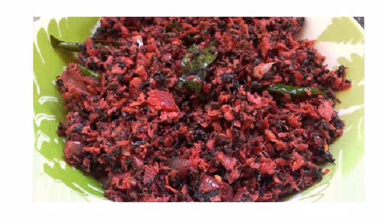 <p><strong>ഒന്ന്...</strong></p><p> </p><p>ചീരയാണ് ആദ്യമായി ഈ പട്ടികയില് ഉള്പ്പെടുന്നത്. ഇരുമ്പ് ധാരാളമായി ഇവയില് അടങ്ങിയിരിക്കുന്നു. പോഷകങ്ങളുടെ കലവറയാണ് ചീര. രക്തസമ്മര്ദ്ദം നിയന്ത്രിക്കാനും ശരീരഭാരം കുറയ്ക്കാനും ചീര സഹായിക്കും. <br /> </p> <p><strong>ഒന്ന്...</strong></p><p> </p><p>ചീരയാണ് ആദ്യമായി ഈ പട്ടികയില് ഉള്പ്പെടുന്നത്. ഇരുമ്പ് ധാരാളമായി ഇവയില് അടങ്ങിയിരിക്കുന്നു. പോഷകങ്ങളുടെ കലവറയാണ് ചീര. രക്തസമ്മര്ദ്ദം നിയന്ത്രിക്കാനും ശരീരഭാരം കുറയ്ക്കാനും ചീര സഹായിക്കും. <br /> </p>