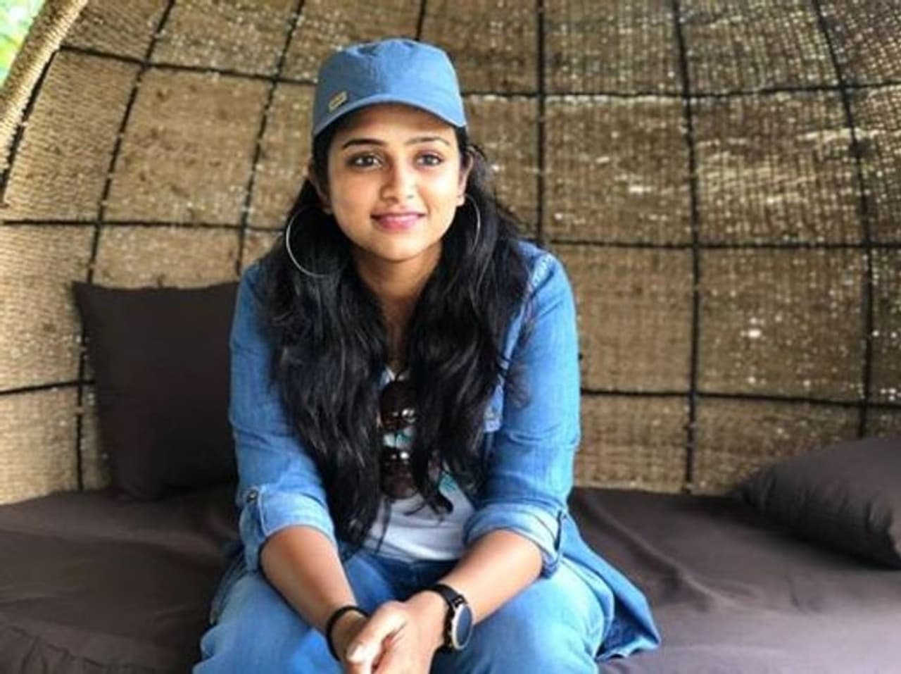 <p> ಕಿರುತೆರೆಯ ಜನಪ್ರಿಯಾ ಧಾರಾವಾಹಿ 'ಲಕ್ಷ್ಮಿ ಬಾರಮ್ಮ' ಖ್ಯಾತಿಯ ಚಿನ್ನು ಅಲಿಯಾಸ್ ರಶ್ಮಿಕಾ ಪ್ರಭಾಕರ್ ಹೊಸ ಧಾರಾವಾಹಿ ಆರಂಭ.</p> <p> ಕಿರುತೆರೆಯ ಜನಪ್ರಿಯಾ ಧಾರಾವಾಹಿ 'ಲಕ್ಷ್ಮಿ ಬಾರಮ್ಮ' ಖ್ಯಾತಿಯ ಚಿನ್ನು ಅಲಿಯಾಸ್ ರಶ್ಮಿಕಾ ಪ್ರಭಾಕರ್ ಹೊಸ ಧಾರಾವಾಹಿ ಆರಂಭ.</p>