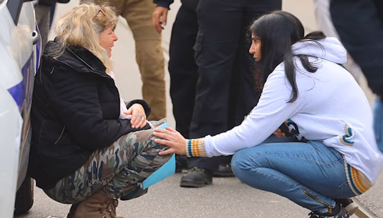 <p><strong>Prime Minister Narendra Modi: </strong>"I strongly condemn the recent terrorist attacks in France, including today's heinous attack in Nice inside a church. Our deepest and heartfelt condolences to the families of the victims and the people of France. India stands with France in the fight against terrorism."</p>