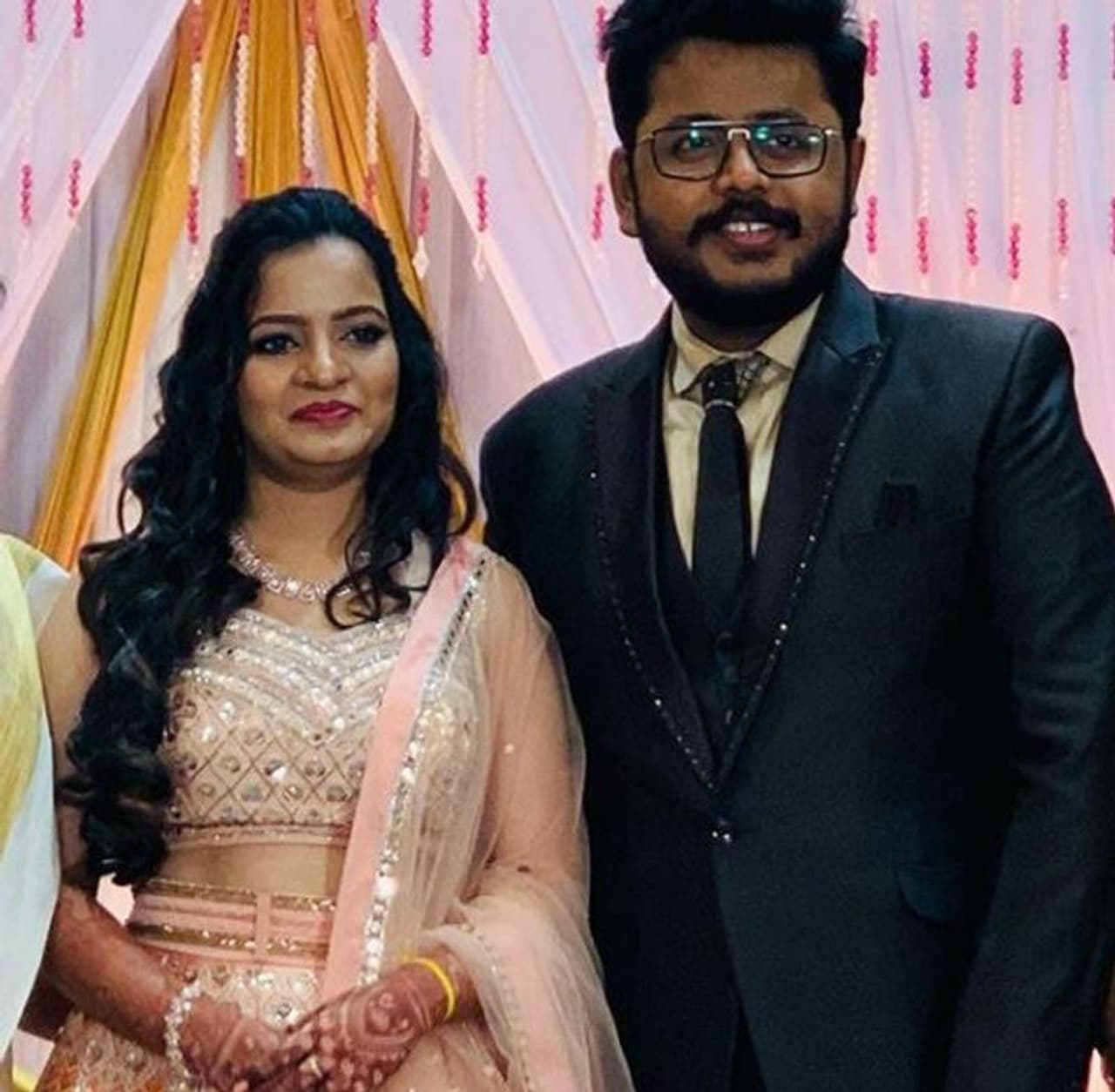 <p>சூப்பர் சிங்கர் நிகழ்ச்சி மூலம், பிரபலமானவர்களின் ஒருவர் புதுச்சேரியை சேர்ந்த சாய் சரண்.&nbsp;</p>