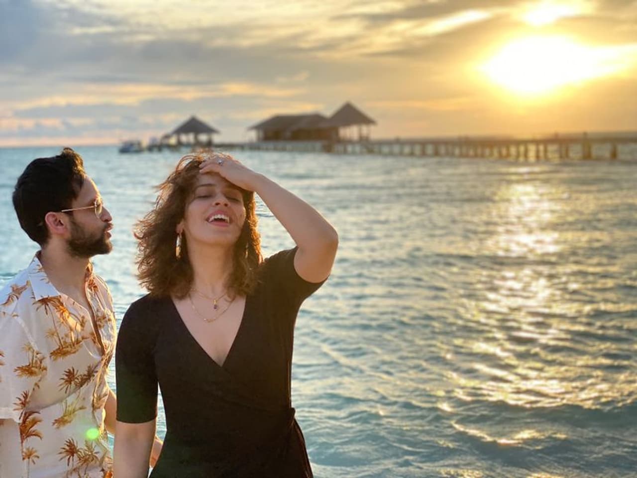 <p>ఇండియన్ బ్యాడ్మింటన్ స్టార్ సైనా నెహ్వాల్ హాట్ ఇన్స్టాగ్రామ్ ఫోటోలు... భర్త పారుపల్లి కశ్యప్తో మాల్దీవుల్లో హాలీడేస్ ఎంజాయ్ చేస్తూ...</p> <p>ఇండియన్ బ్యాడ్మింటన్ స్టార్ సైనా నెహ్వాల్ హాట్ ఇన్స్టాగ్రామ్ ఫోటోలు... భర్త పారుపల్లి కశ్యప్తో మాల్దీవుల్లో హాలీడేస్ ఎంజాయ్ చేస్తూ...</p>