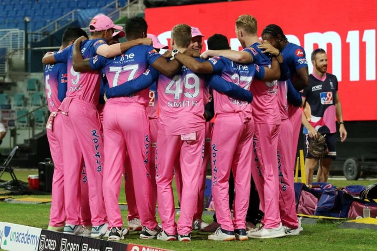 <p>ರಾಜಸ್ಥಾನ ರಾಯಲ್ಸ್ ಮುಂಬರುವ ಐಪಿಎಲ್ ಟೂರ್ನಿಗೆ ಭರ್ಜರಿ ತಯಾರಿ ಆರಂಭಿಸಿದೆ. ಪ್ರತಿ ಆವೃತ್ತಿಗಳಂತೆ ಈ ಬಾರಿಯೂ ತಂಡದಲ್ಲಿ ಹಲವು ಬದಲಾವಣೆ ಮಾಡಿದೆ.</p> <p>ರಾಜಸ್ಥಾನ ರಾಯಲ್ಸ್ ಮುಂಬರುವ ಐಪಿಎಲ್ ಟೂರ್ನಿಗೆ ಭರ್ಜರಿ ತಯಾರಿ ಆರಂಭಿಸಿದೆ. ಪ್ರತಿ ಆವೃತ್ತಿಗಳಂತೆ ಈ ಬಾರಿಯೂ ತಂಡದಲ್ಲಿ ಹಲವು ಬದಲಾವಣೆ ಮಾಡಿದೆ.</p>