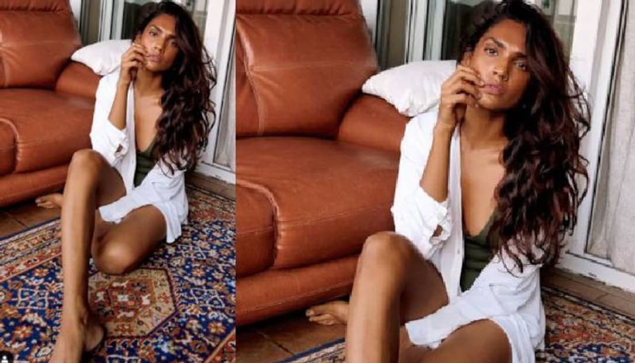 <p>കഴിഞ്ഞ ദിവസം ശ്രുതി തന്റെ ഇന്സ്റ്റഗ്രാമിലൂടെ പങ്കുവച്ച ചിത്രമാണിത്. വൈറ്റ് ഷര്ട്ടാണ് ചിത്രത്തില് താരം ധരിച്ചിരിക്കുന്നത്. <br /> </p> <p>കഴിഞ്ഞ ദിവസം ശ്രുതി തന്റെ ഇന്സ്റ്റഗ്രാമിലൂടെ പങ്കുവച്ച ചിത്രമാണിത്. വൈറ്റ് ഷര്ട്ടാണ് ചിത്രത്തില് താരം ധരിച്ചിരിക്കുന്നത്. <br /> </p>