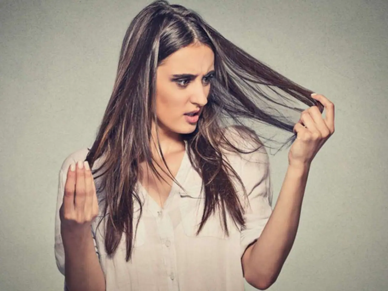 <p>Premature greying in today's world is unfortunately as common as cough and cold. People in their early twenties are greying at an alarming rate.</p>