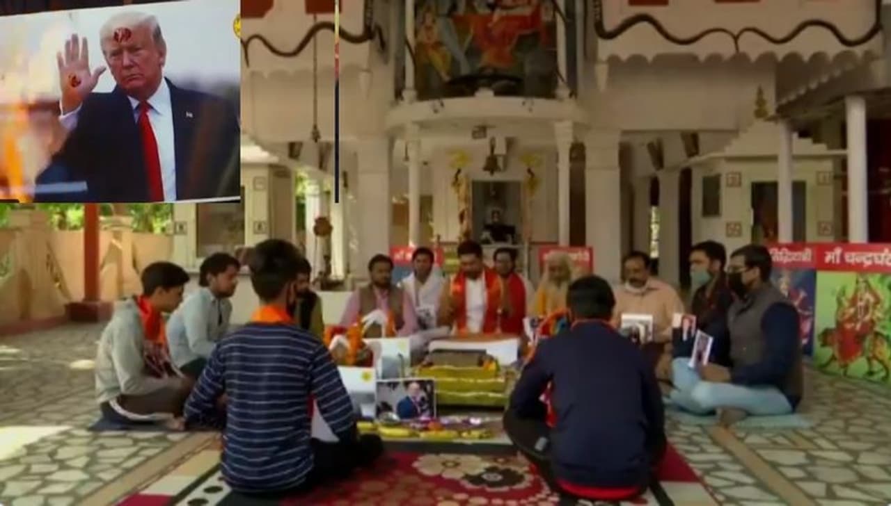 <p><strong>ಮಂತ್ರ ಪಠಿಸಿದ ನಂತರ ಸ್ವಾಹಾ ಹೇಳುವುದೇಕೆ?</strong><br />ವಾಸ್ತವವಾಗಿ, ಸ್ವಾಹಾ ಎಂದರೆ ಸರಿಯಾಗಿ ತಲುಪಿಸುವುದು ಎಂದರ್ಥ. ಮಂತ್ರಗಳನ್ನು ಪಠಿಸುವಾಗ, ಹವನ ವಸ್ತುವನ್ನು ಯಜ್ಞವಾಗಿ ಅಗ್ನಿಯೊಳಗೆ ಸೇರಿಸಿದಾಗ ಅದನ್ನು ಸ್ವಾಹಾ ಎಂದು ಕರೆಯುವ ಮೂಲಕ ದೇವರಿಗೆ ಅರ್ಪಿಸಲಾಗುತ್ತದೆ. </p> <p><strong>ಮಂತ್ರ ಪಠಿಸಿದ ನಂತರ ಸ್ವಾಹಾ ಹೇಳುವುದೇಕೆ?</strong><br />ವಾಸ್ತವವಾಗಿ, ಸ್ವಾಹಾ ಎಂದರೆ ಸರಿಯಾಗಿ ತಲುಪಿಸುವುದು ಎಂದರ್ಥ. ಮಂತ್ರಗಳನ್ನು ಪಠಿಸುವಾಗ, ಹವನ ವಸ್ತುವನ್ನು ಯಜ್ಞವಾಗಿ ಅಗ್ನಿಯೊಳಗೆ ಸೇರಿಸಿದಾಗ ಅದನ್ನು ಸ್ವಾಹಾ ಎಂದು ಕರೆಯುವ ಮೂಲಕ ದೇವರಿಗೆ ಅರ್ಪಿಸಲಾಗುತ್ತದೆ. </p>