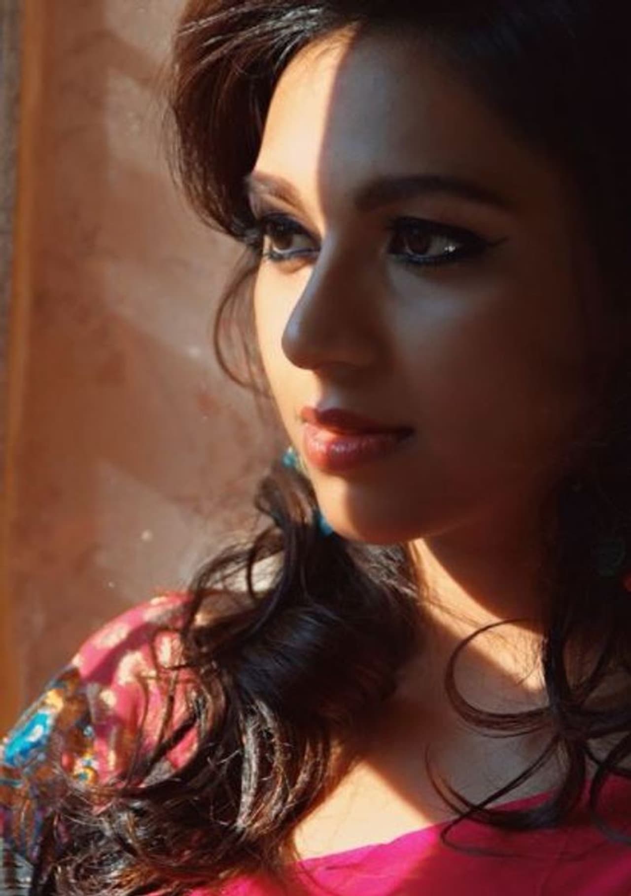 <p>இளசுகளை மயக்கும் அழகிய கண்கள் </p> <p>இளசுகளை மயக்கும் அழகிய கண்கள் </p>