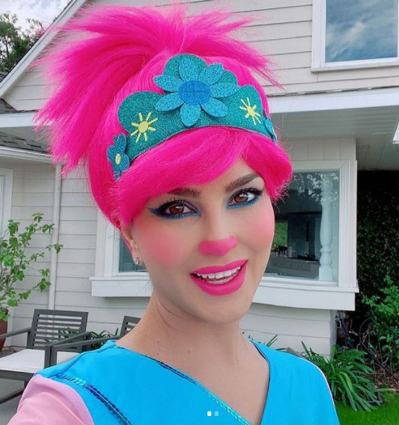 <p>ಬಾಲಿವುಡ್ ನಟಿ ಸನ್ನಿ ಲಿಯೋನ್ ಹಾಲೋವೀನ್ ಆಚರಿಸಿದ್ದಾರೆ.<br /> </p> <p>ಬಾಲಿವುಡ್ ನಟಿ ಸನ್ನಿ ಲಿಯೋನ್ ಹಾಲೋವೀನ್ ಆಚರಿಸಿದ್ದಾರೆ.<br /> </p>