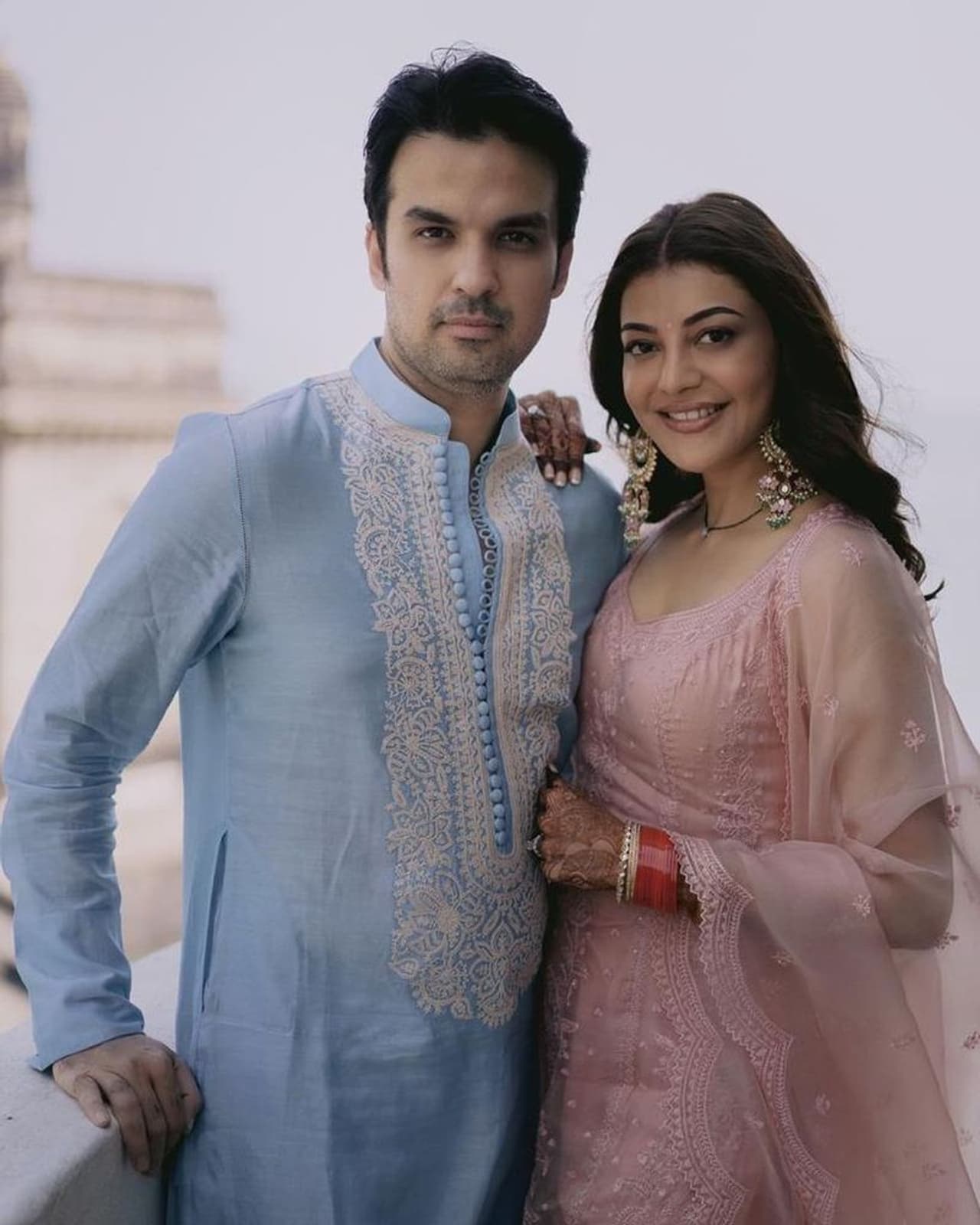 <p>கடந்த 30ம் தேதி பிரபல நடிகை காஜல் அகர்வாலுக்கும் தொழிலதிபர் கெளதம் கிட்சிலுவுக்கும் மும்பையில் திருமணம் நடைபெற்றது.</p> <p>கடந்த 30ம் தேதி பிரபல நடிகை காஜல் அகர்வாலுக்கும் தொழிலதிபர் கெளதம் கிட்சிலுவுக்கும் மும்பையில் திருமணம் நடைபெற்றது.</p>