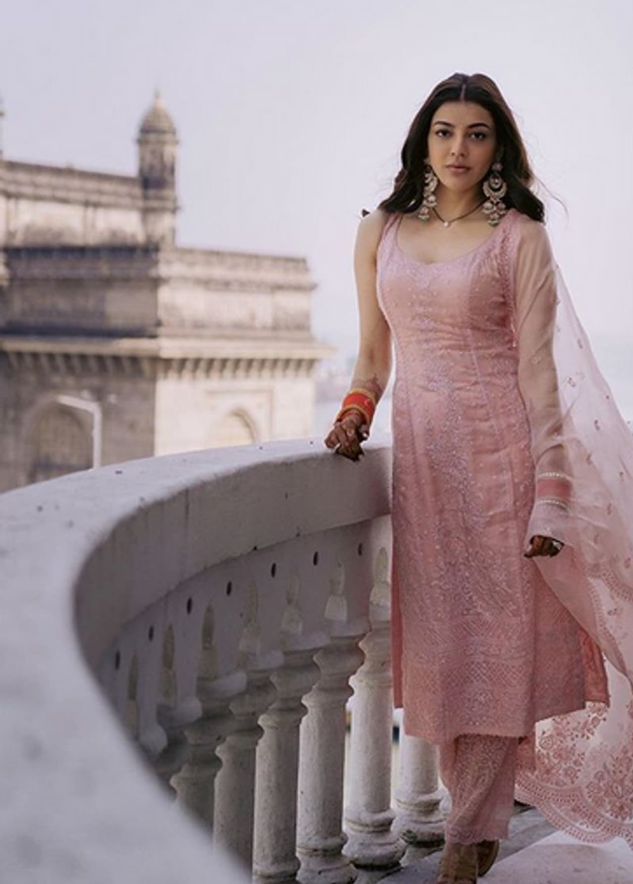 <p>കാജലിന്റെയും ഗൗതമിന്റെയും വിവാഹം മുംബൈയിലെ താജ് ഹോട്ടലിലായിരുന്നു.</p> <p>കാജലിന്റെയും ഗൗതമിന്റെയും വിവാഹം മുംബൈയിലെ താജ് ഹോട്ടലിലായിരുന്നു.</p>