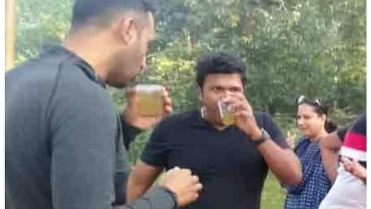 <p>ಅರಣ್ಯ ಸಂಚಾರದಲ್ಲಿ ದೊಡ್ಮನೆ ಅಪ್ಪು ಪುನೀತ್ ರಾಜ್ ಕುಮಾರ್</p> <p>ಅರಣ್ಯ ಸಂಚಾರದಲ್ಲಿ ದೊಡ್ಮನೆ ಅಪ್ಪು ಪುನೀತ್ ರಾಜ್ ಕುಮಾರ್</p>