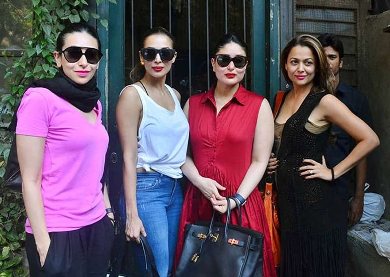 <p style="text align: justify;">We all have that group of friends with whom we can talk and gossip endlessly, and we all have a WhatsApp group chat together. And, when our favourite stars share their personal lives with us, who doesn't like it? Here's know what goes inside Kareena Kapoor's girl gang's WhatsApp group.<br />&nbsp;</p>