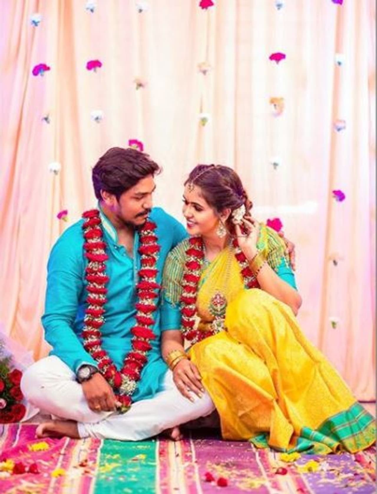 <p>திருமணம் போலவே ப்ரீ வெட்டிங் ஷூட் </p> <p>திருமணம் போலவே ப்ரீ வெட்டிங் ஷூட் </p>