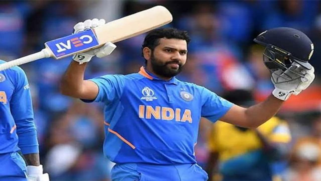 <p>2013, నవంబర్ 2న ఆస్ట్రేలియాపై బెంగళూరులోని చిన్నస్వామి స్టేడియంలో ఆస్ట్రేలియాపై మొట్టమొదటిసారి డబుల్ సెంచరీ బాదాడు రోహిత్ శర్మ.</p> <p>2013, నవంబర్ 2న ఆస్ట్రేలియాపై బెంగళూరులోని చిన్నస్వామి స్టేడియంలో ఆస్ట్రేలియాపై మొట్టమొదటిసారి డబుల్ సెంచరీ బాదాడు రోహిత్ శర్మ.</p>