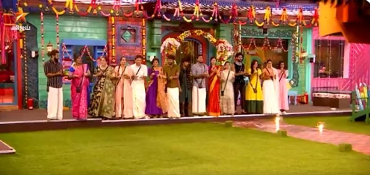 <p>கடந்த வாரம் பிக்பாஸ் வீட்டை விட்டு யாரும் வெளியேற்றப்படாத நிலையில், இந்த வாரம் எவிக்ஷன் பட்டியலில் உள்ள, சோம், சம்யுக்தா, ரியோ ராஜ், அனிதா, ஆரி, சுசித்ரா மற்றும் பாலாஜி ஆகியோரில் யார் வெளியே செல்வார் என்கிற எதிர்பார்ப்பும் அதிக அளவு உள்ளது.</p> <p>கடந்த வாரம் பிக்பாஸ் வீட்டை விட்டு யாரும் வெளியேற்றப்படாத நிலையில், இந்த வாரம் எவிக்ஷன் பட்டியலில் உள்ள, சோம், சம்யுக்தா, ரியோ ராஜ், அனிதா, ஆரி, சுசித்ரா மற்றும் பாலாஜி ஆகியோரில் யார் வெளியே செல்வார் என்கிற எதிர்பார்ப்பும் அதிக அளவு உள்ளது.</p>