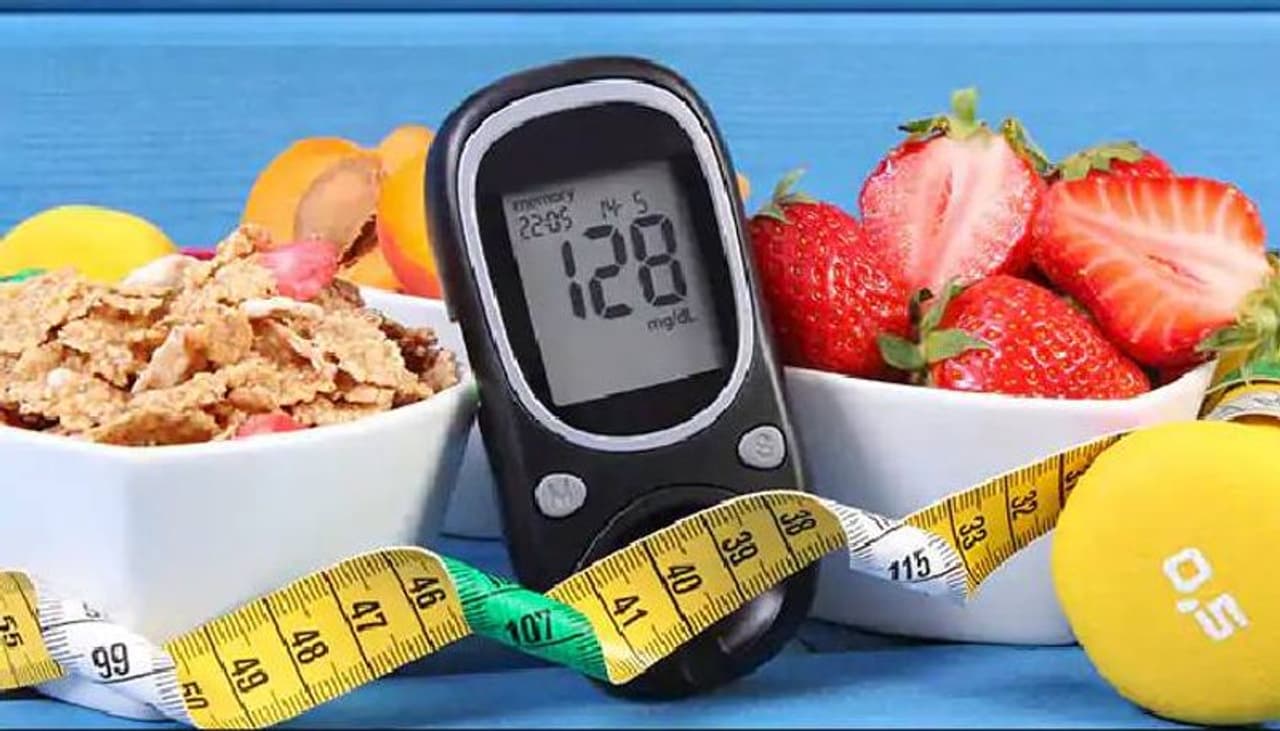 <h1><span style="font size:14px;">ಮಧುಮೇಹಿಗಳು ಪೋಷಕಾಂಶಗಳಿಂದ ತುಂಬಿದ, ಕಾರ್ಬೋಹೈಡ್ರೇಟ್ಗಳು ಮತ್ತು ಕ್ಯಾಲೊರಿಗಳನ್ನು ಕಡಿಮೆ ಹೊಂದಿರುವ ತಿಂಡಿಗಳನ್ನು ಆರಿಸಿದ್ದೀರಿ ಎಂದು ಖಚಿತಪಡಿಸಿಕೊಳ್ಳಿ. ಹಸಿವನ್ನು ನೀಗಿಸಲು ಮತ್ತು ರಕ್ತದಲ್ಲಿನ ಗ್ಲೂಕೋಸ್ ಮಟ್ಟವನ್ನು ಸ್ಥಿರವಾಗಿಡಲು ಸಹಾಯ ಮಾಡುವ ಟೇಸ್ಟಿ ಡಯಾಬಿಟಿಸ್ ಸ್ನೇಹಿ ತಿಂಡಿಗಳು ಇಲ್ಲಿವೆ.</span></h1> <h1><span style="font size:14px;">ಮಧುಮೇಹಿಗಳು ಪೋಷಕಾಂಶಗಳಿಂದ ತುಂಬಿದ, ಕಾರ್ಬೋಹೈಡ್ರೇಟ್ಗಳು ಮತ್ತು ಕ್ಯಾಲೊರಿಗಳನ್ನು ಕಡಿಮೆ ಹೊಂದಿರುವ ತಿಂಡಿಗಳನ್ನು ಆರಿಸಿದ್ದೀರಿ ಎಂದು ಖಚಿತಪಡಿಸಿಕೊಳ್ಳಿ. ಹಸಿವನ್ನು ನೀಗಿಸಲು ಮತ್ತು ರಕ್ತದಲ್ಲಿನ ಗ್ಲೂಕೋಸ್ ಮಟ್ಟವನ್ನು ಸ್ಥಿರವಾಗಿಡಲು ಸಹಾಯ ಮಾಡುವ ಟೇಸ್ಟಿ ಡಯಾಬಿಟಿಸ್ ಸ್ನೇಹಿ ತಿಂಡಿಗಳು ಇಲ್ಲಿವೆ.</span></h1>