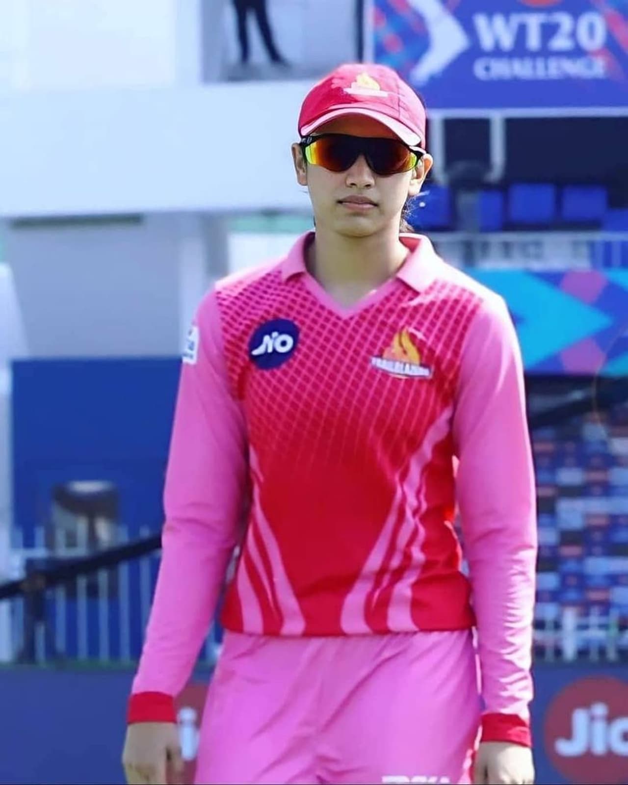 <p>ప్రస్తుతం మహిళల క్రికెట్లో అత్యధిక ఆదాయం ఆర్జిస్తున్నవారిలో స్మృతి మంధాన టాప్ 3లో ఉంది. భారత క్రికెట్కి విరాట్ కోహ్లీ సూపర్ మ్యాన్ అయితే, స్మృతి మంధాన ‘వండర్ వుమెన్ ఆఫ్ ఇండియన్ క్రికెట్’... ఆమెకి వచ్చిన క్రేజ్ కారణంగానే మహిళల క్రికెట్ కూడా చూడడానికి ఆసక్తి చూపిస్తున్నారు కుర్రాళ్లు...</p><p> </p> <p>ప్రస్తుతం మహిళల క్రికెట్లో అత్యధిక ఆదాయం ఆర్జిస్తున్నవారిలో స్మృతి మంధాన టాప్ 3లో ఉంది. భారత క్రికెట్కి విరాట్ కోహ్లీ సూపర్ మ్యాన్ అయితే, స్మృతి మంధాన ‘వండర్ వుమెన్ ఆఫ్ ఇండియన్ క్రికెట్’... ఆమెకి వచ్చిన క్రేజ్ కారణంగానే మహిళల క్రికెట్ కూడా చూడడానికి ఆసక్తి చూపిస్తున్నారు కుర్రాళ్లు...</p><p> </p>