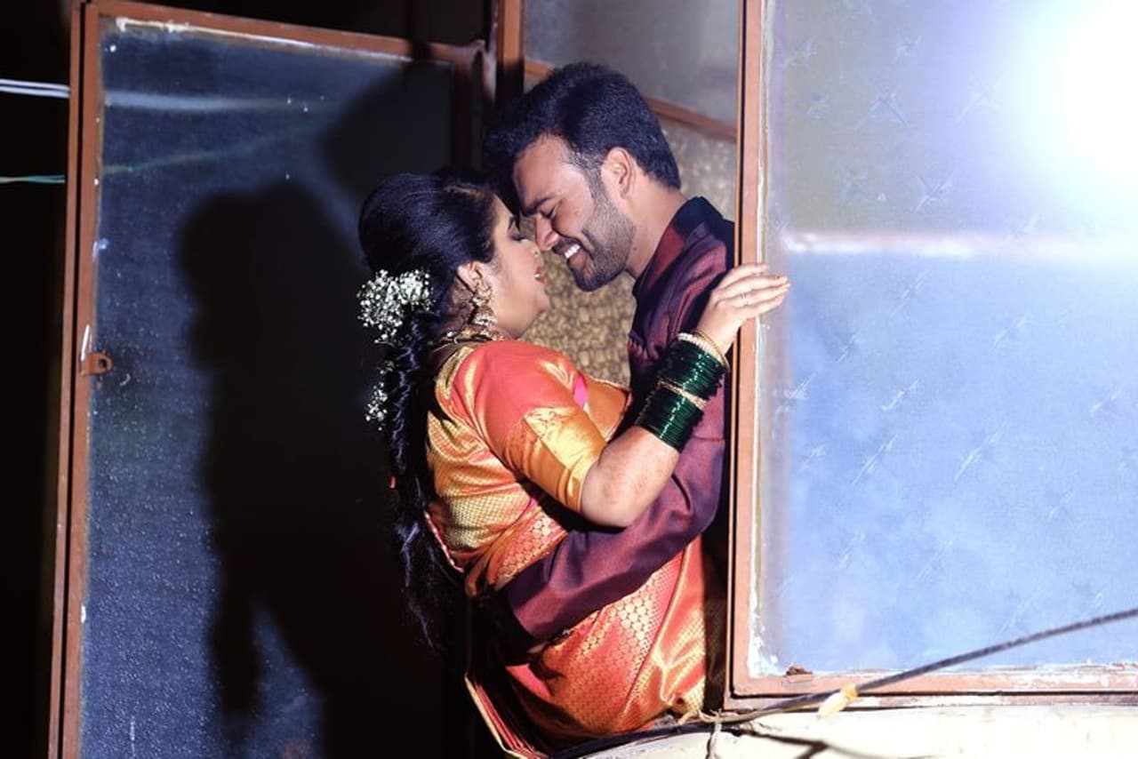 <p>ಮಕ್ಕಳಾಗಲ್ಲ ಎಂದು ಜ್ಯೋತಿಷಿ ಹೇಳಿದಕ್ಕೆ ನವವಿವಾಹಿತೆಗೆ ಗಂಡನ ಮನೆಯಿಂದ ಕಿರುಕುಳ </p> <p>ಮಕ್ಕಳಾಗಲ್ಲ ಎಂದು ಜ್ಯೋತಿಷಿ ಹೇಳಿದಕ್ಕೆ ನವವಿವಾಹಿತೆಗೆ ಗಂಡನ ಮನೆಯಿಂದ ಕಿರುಕುಳ </p>