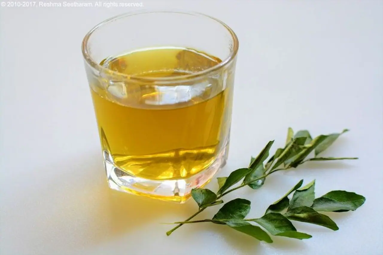 <p>Detox juicing is an easy way to load up on nutrients that fruits and vegetables have on offer. Even some of the fussy eaters, who may push the veggies to one corner of their plate, enjoy a glass of detox juice without much tantrum. So what is it about the detox juices, particularly green juice, that have fascinated the fitness enthusiasts.</p> <p>Detox juicing is an easy way to load up on nutrients that fruits and vegetables have on offer. Even some of the fussy eaters, who may push the veggies to one corner of their plate, enjoy a glass of detox juice without much tantrum. So what is it about the detox juices, particularly green juice, that have fascinated the fitness enthusiasts.</p>