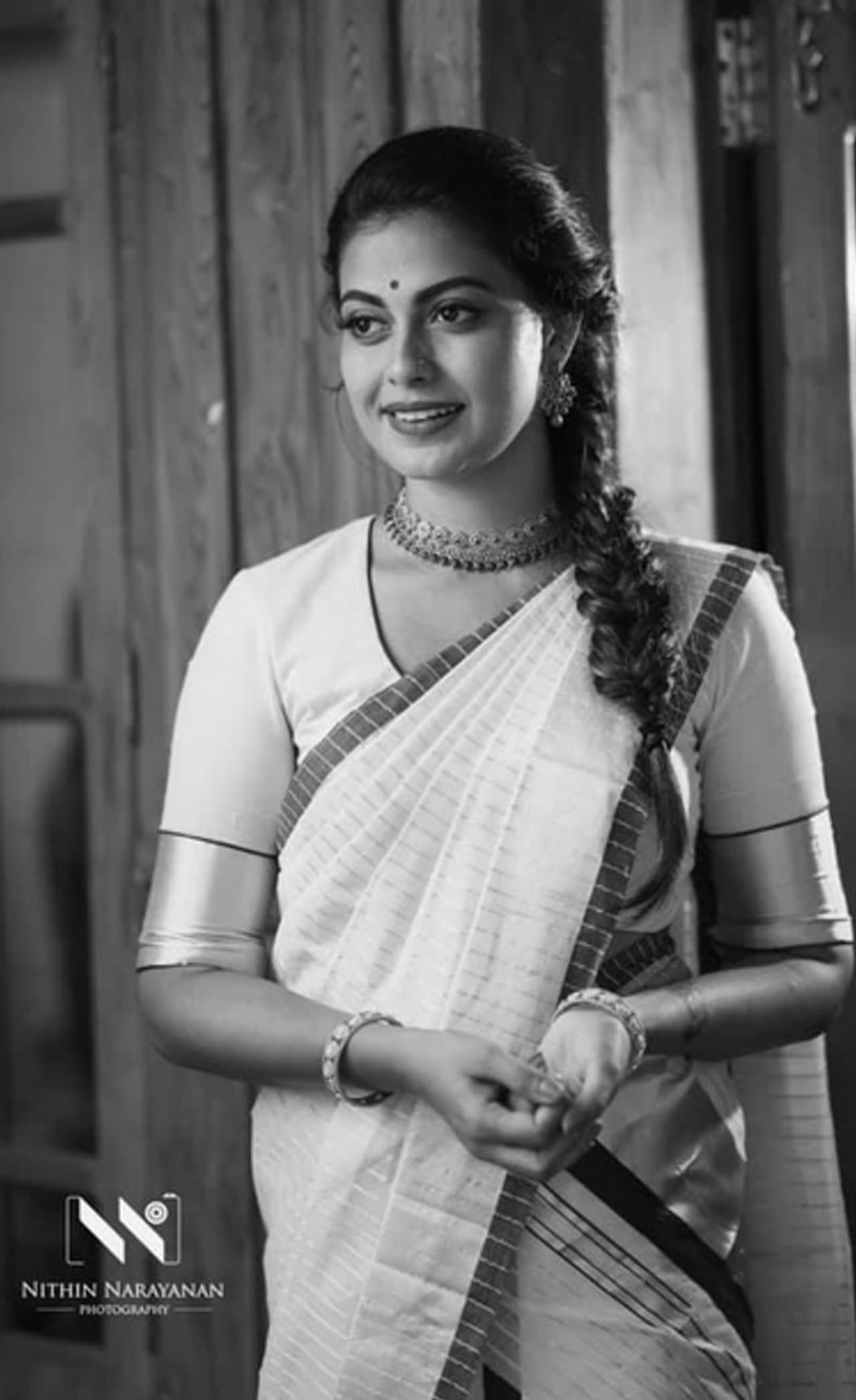 <p>സാമൂഹ്യമാധ്യമത്തില്‍ ആരാധകരോട് സംവദിക്കാൻ സമയം കണ്ടെത്തുന്ന നടിയാണ് അനുശ്രീ.</p><p>&nbsp;</p>